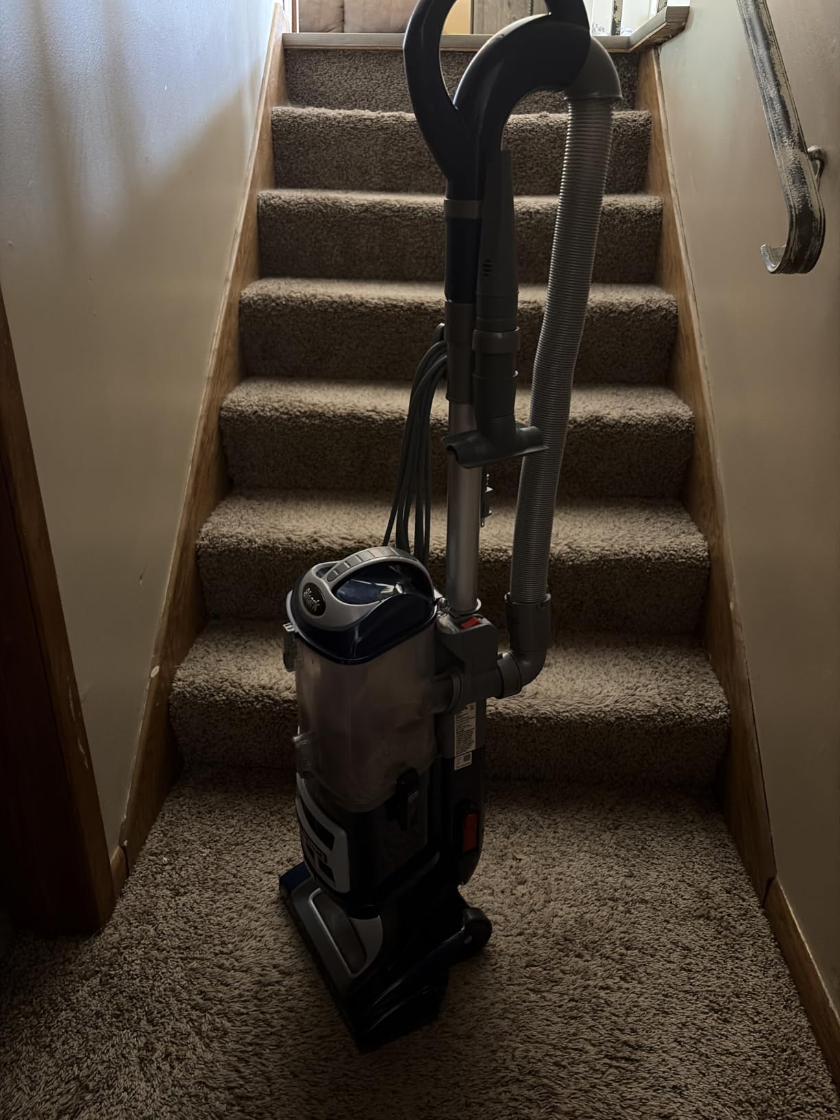 Shark Navigator Lift-Away Vacuum, HEPA, Carpet and Pet Hair, Blue, NV360 customer photo 1