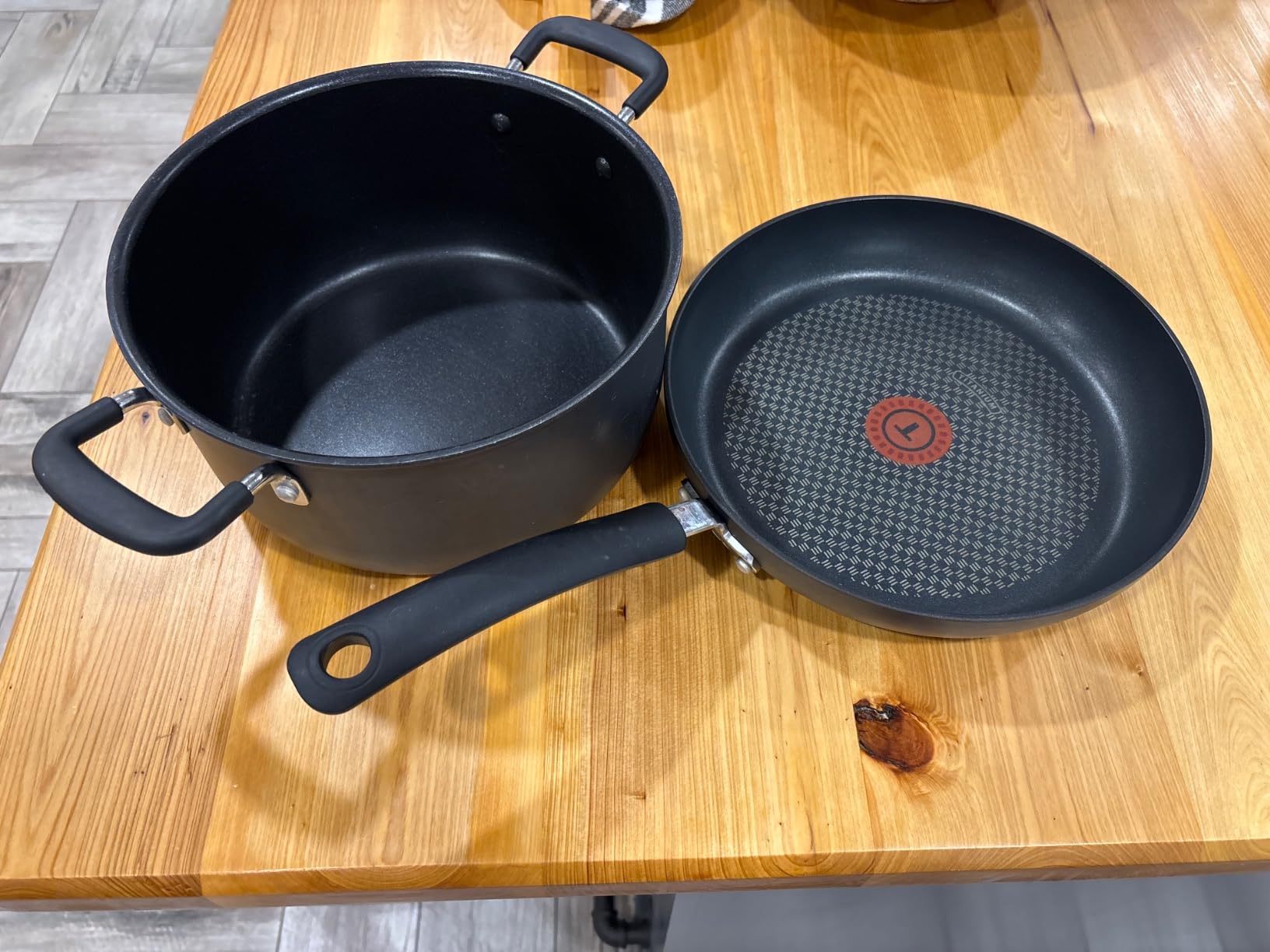 T-Fal Ultimate Hard Anodized Nonstick Pots and Pans Set 17 Piece, Nonstick Cookware Set with Fry Pan, Saucepans, Saute-Pan, Griddle, Dishwasher Safe, Onyx customer photo 1