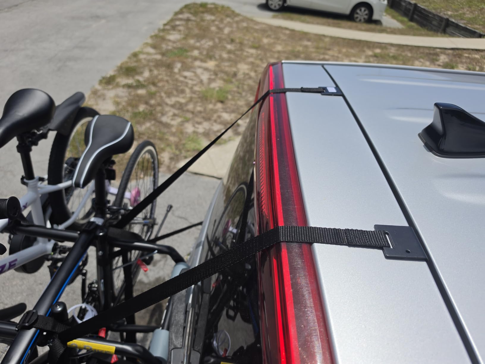 Allen Sports Deluxe 4-Bike Trunk Mount Rack, Model 104DB-R, Black customer photo 2