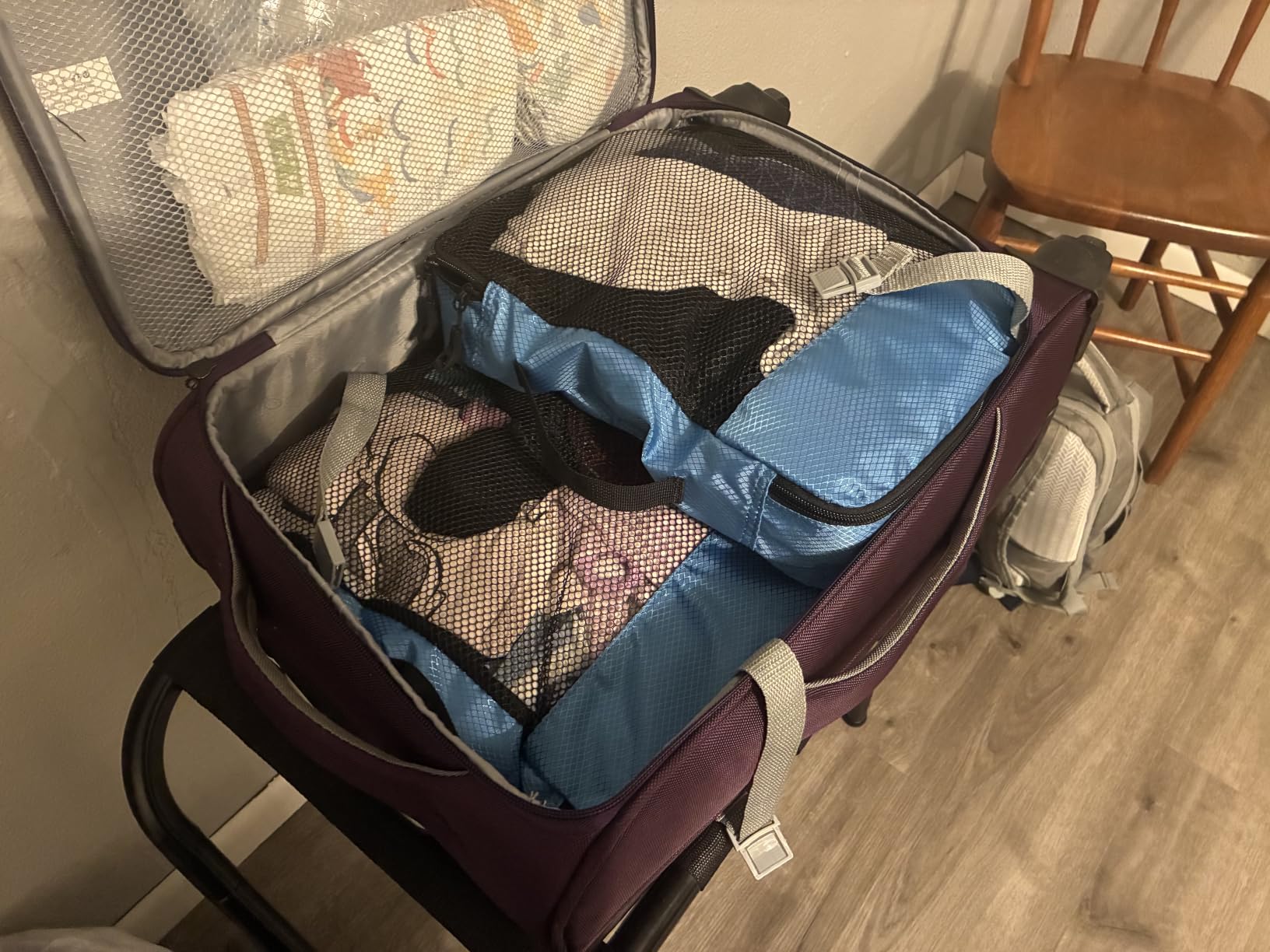 Amazon Essentials 4-Piece Packing Cubes Travel Accessories Set, Space-Saving Luggage Organizer with Double Zipper, Mesh Top Panel, Small/Medium/Large/Slim, Gray (Previously Amazon Basics) customer photo 1