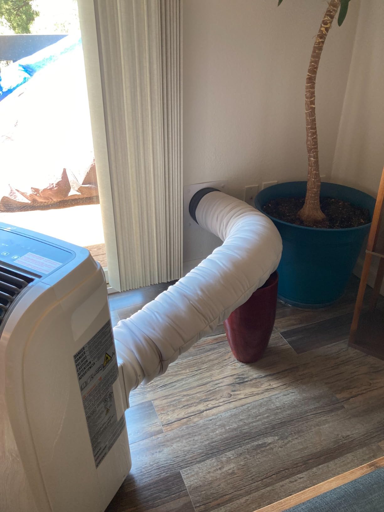 BLACK+DECKER Smart Portable Air Conditioner, 14,000 BTU for Rooms up to 700 Sq. Ft., Smart Portable AC with Follow Me Remote and Window Kit, BPACT14WT, White customer photo 2