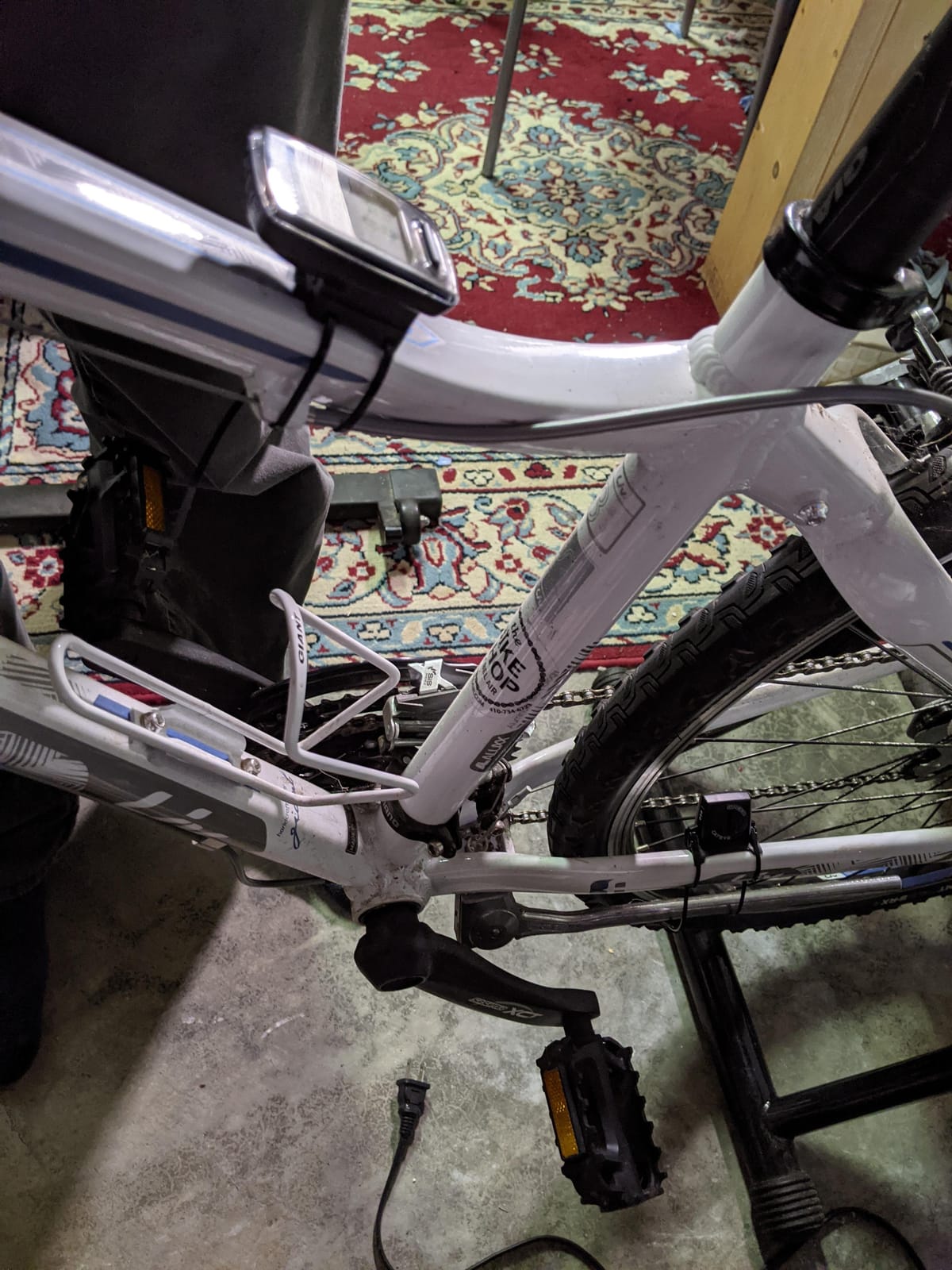CATEYE Velo Wireless Bike Computer | Calorie Tracking, Auto Start/Stop, Programmable Odometer, Waterproof IPX8, Secure Zip-Tie Mount customer photo 2