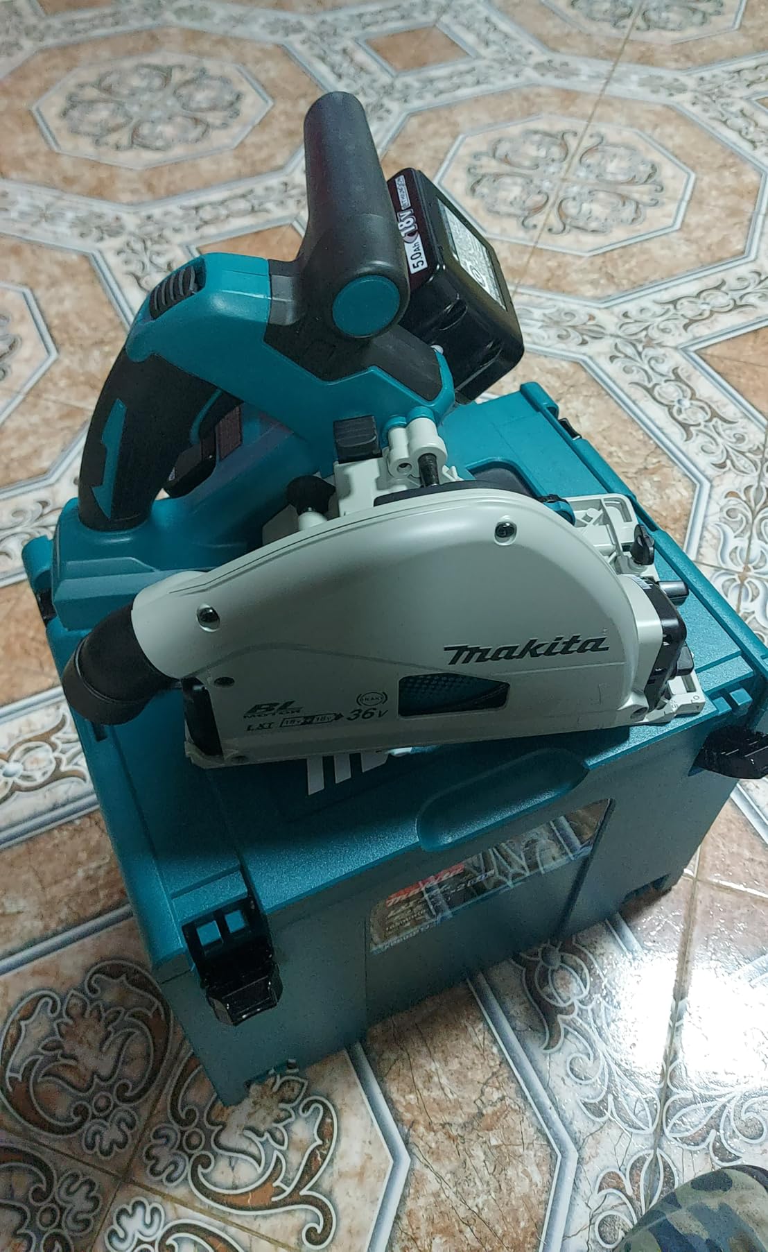 Makita XPS01PTJ 18-Volt X2 LXT Lithium-Ion (36V) Brushless Cordless 6-1/2 inch Plunge Circular Saw Kit (5.0Ah) customer photo 1