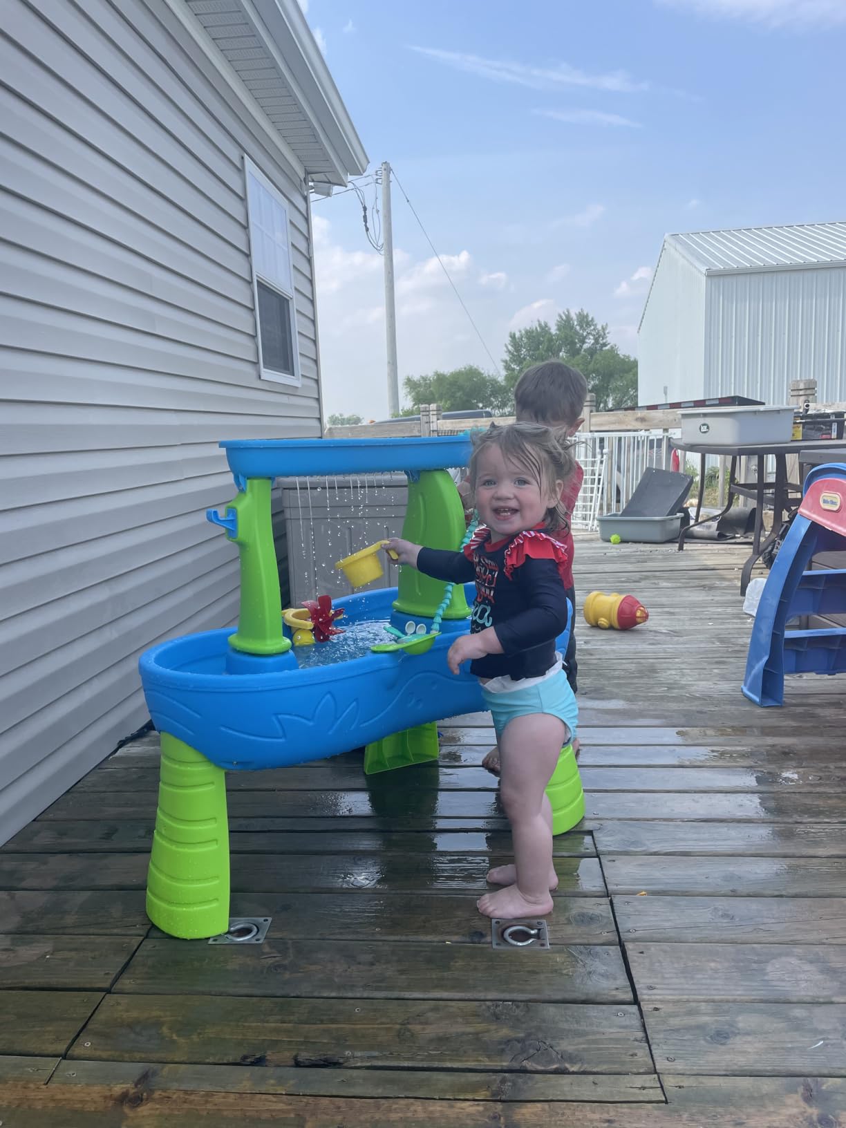 Step2 Rain Showers Splash Pond Toddler Water Table, Outdoor Kids Water Sensory Table, Ages 18+ Months, 13 Piece Water Toy Accessories, Blue & Green customer photo 2