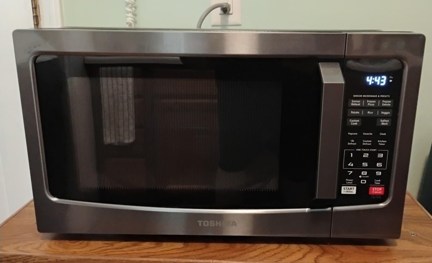 TOSHIBA EM131A5C-BS Countertop Microwave Ovens 1.2 Cu Ft, 12.4