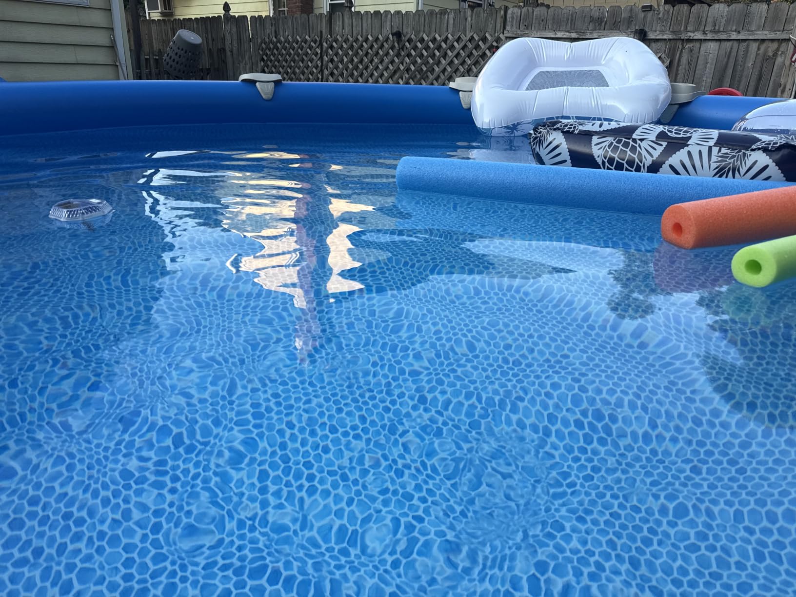 INTEX Easy Set 15 ft x 48in Inflatable Ring Above Ground Pool Set w/Pump | 26167EH - 1000 GPH Cartridge Filter Pump, Ladder, Pool Cover & Ground Cloth Included customer photo 2