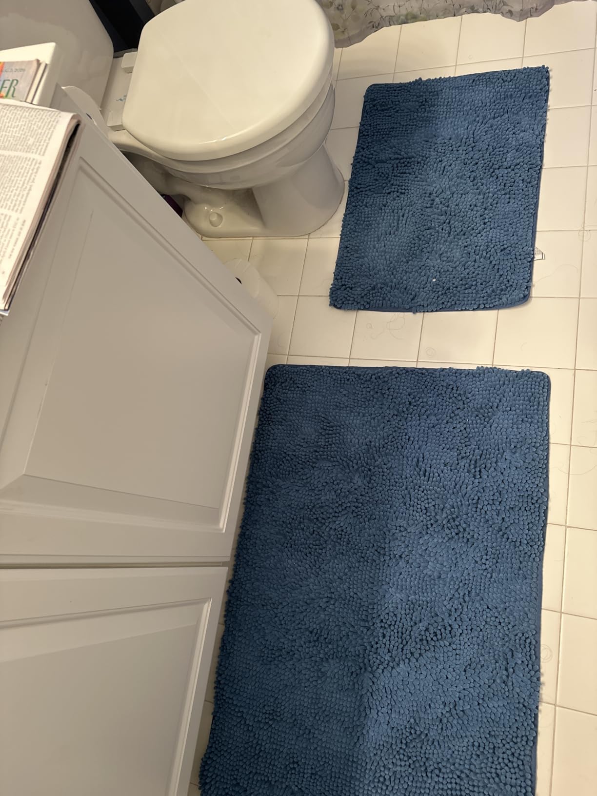 GORILLA GRIP Bath Rug Mat for Bathroom, Absorbent Chenille, 24x17 Gray customer photo 1