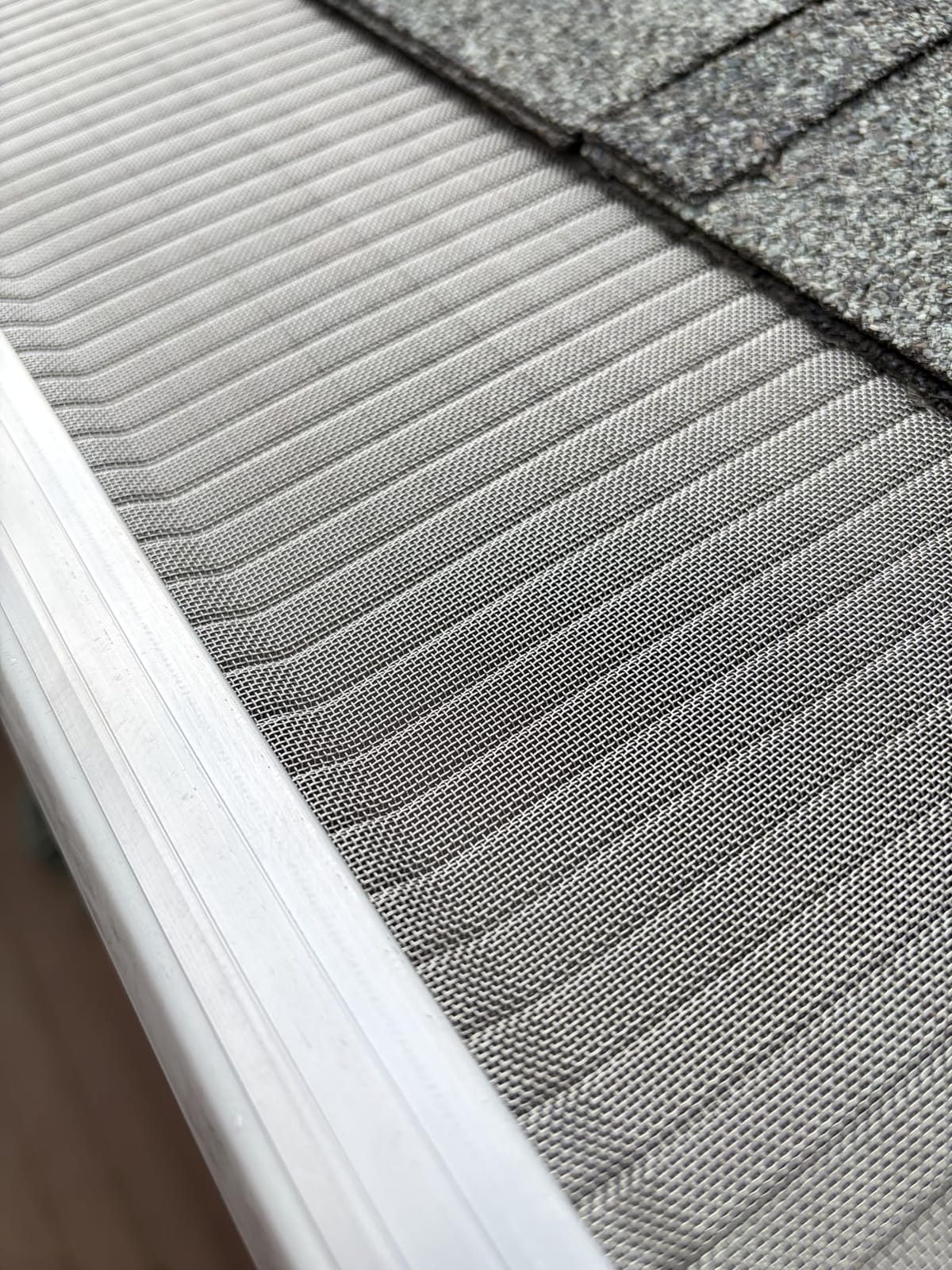 RAPTOR GUTTER GUARD - 48 FT. (Nominal) Contractor Grade Stainless Steel Micro-Mesh Gutter Guard Kit with Screws Included. Fits 5 in. Gutters and Smaller. DIY-Friendly. customer photo 2