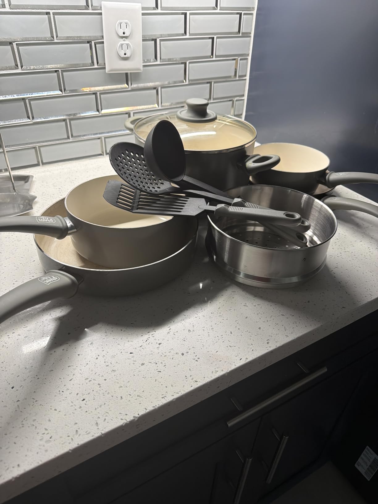 GreenLife 16 Piece Ceramic Nonstick Pots & Pans Cookware Set, Black customer photo 2