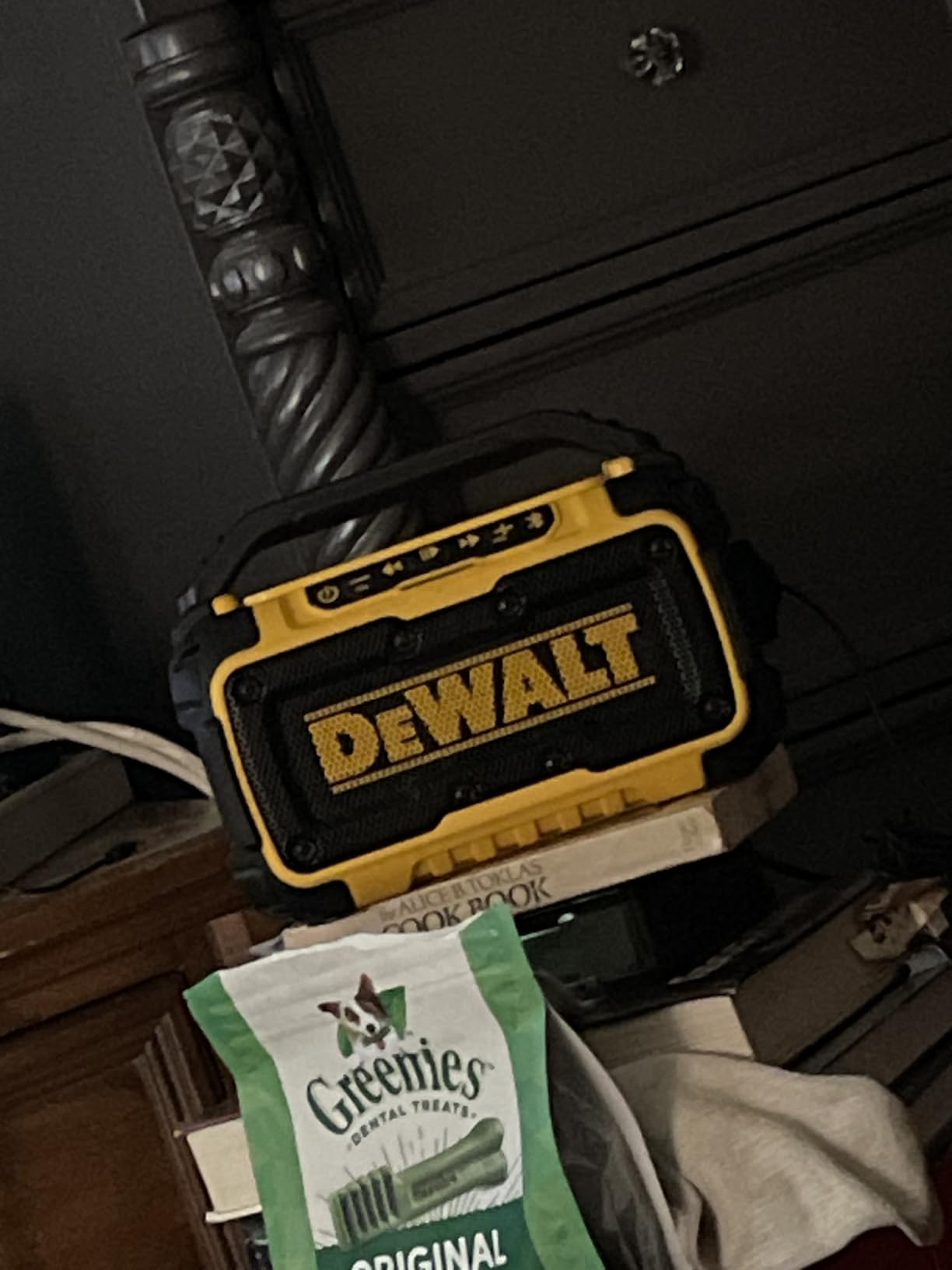 DEWALT 20V MAX Bluetooth Speaker, 100 ft Range, Durable for Jobsites, Phone Holder Included, Lasts 8-10 Hours with Single Charge (DCR010), Black Yellow customer photo 1