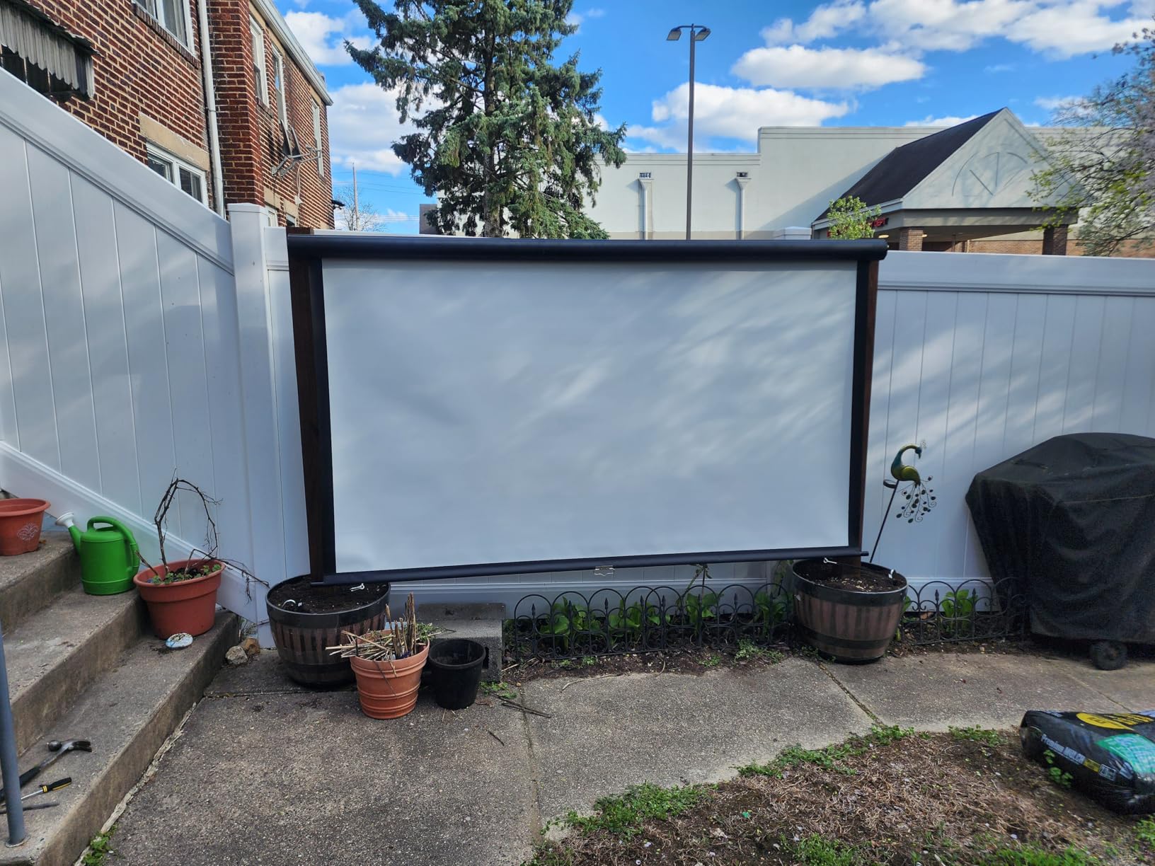 Elite Screens 150
