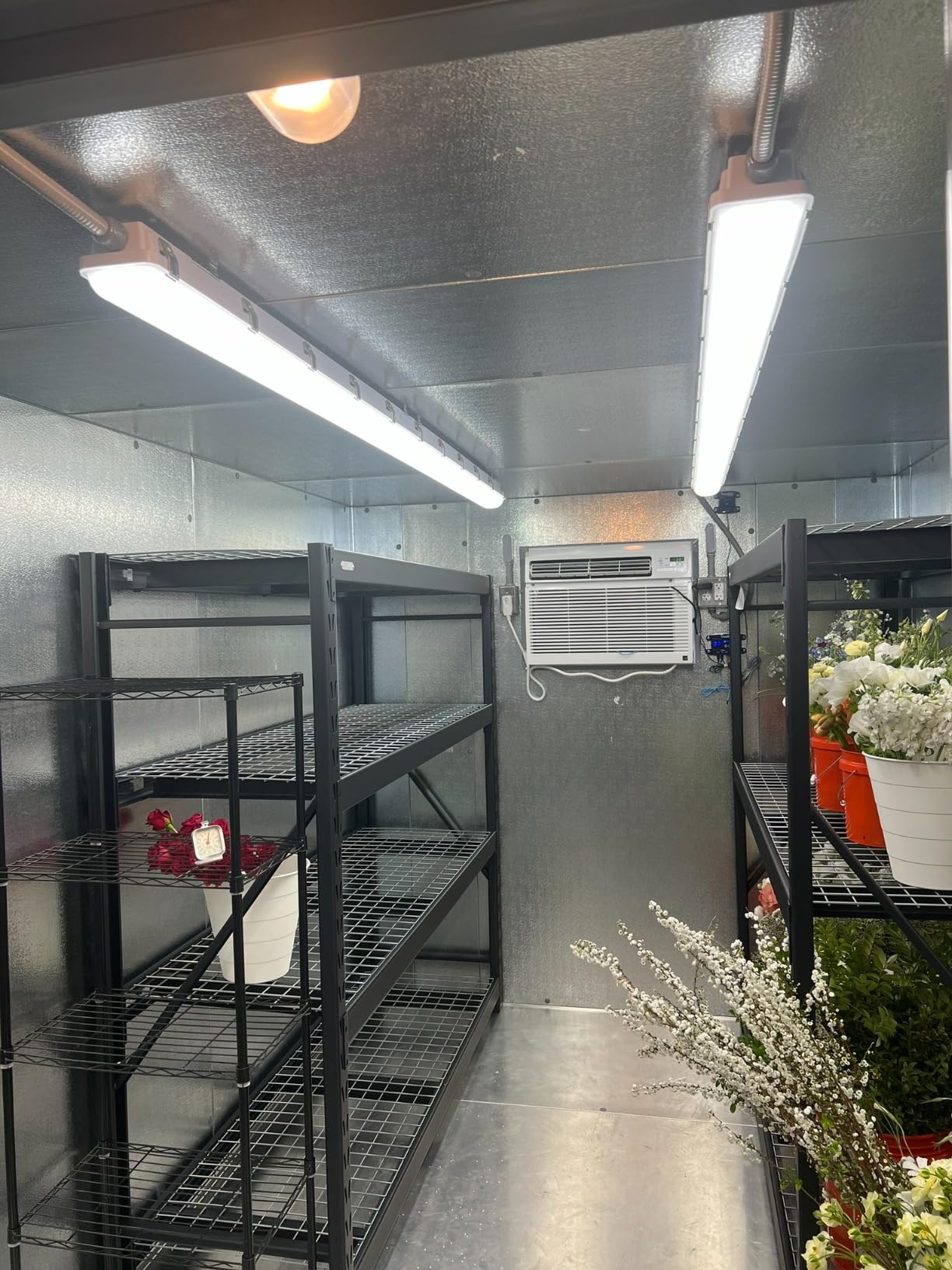 4FT LED Vapor Tight Light Fixture 1Pack, 4200lm 40W/32W/24W | IP65 100-277 ETL, 0-10V Dimmable, 4FT Waterproof Shop Light, LED Vapor Proof Fixture for Freezer, Car Wash, Garage, Utility customer photo 2
