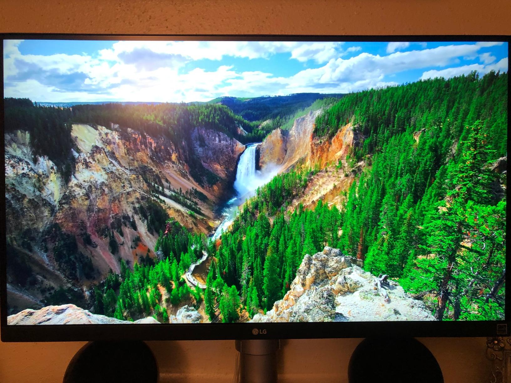 LG 27UL650-W Monitor 27