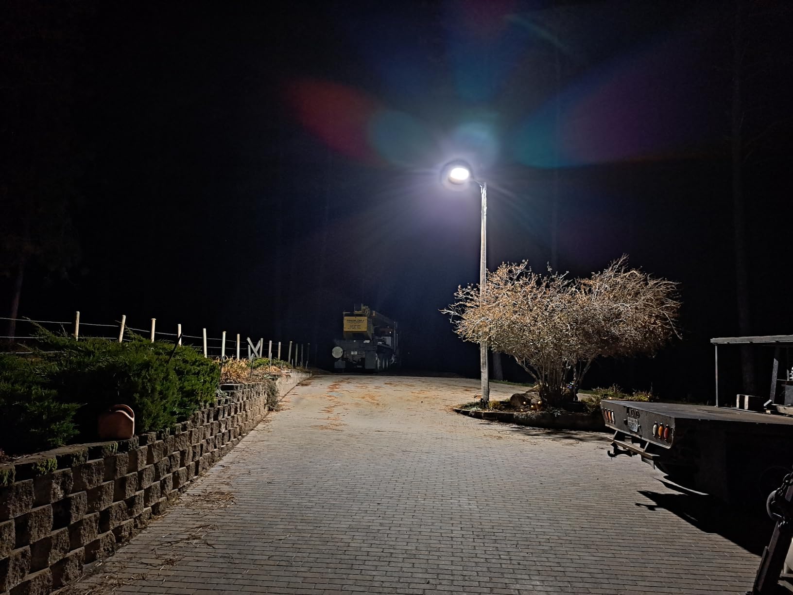 ledmo 300W LED Parking Lot Lights, 36000LM Commercial Dusk-to-Dawn Light | Outdoor Area Lighting with Adjustable Pole Arm Mount, 5000K Photocell Sensor, IP65 Street Flood Security for Shop|Roadways customer photo 2