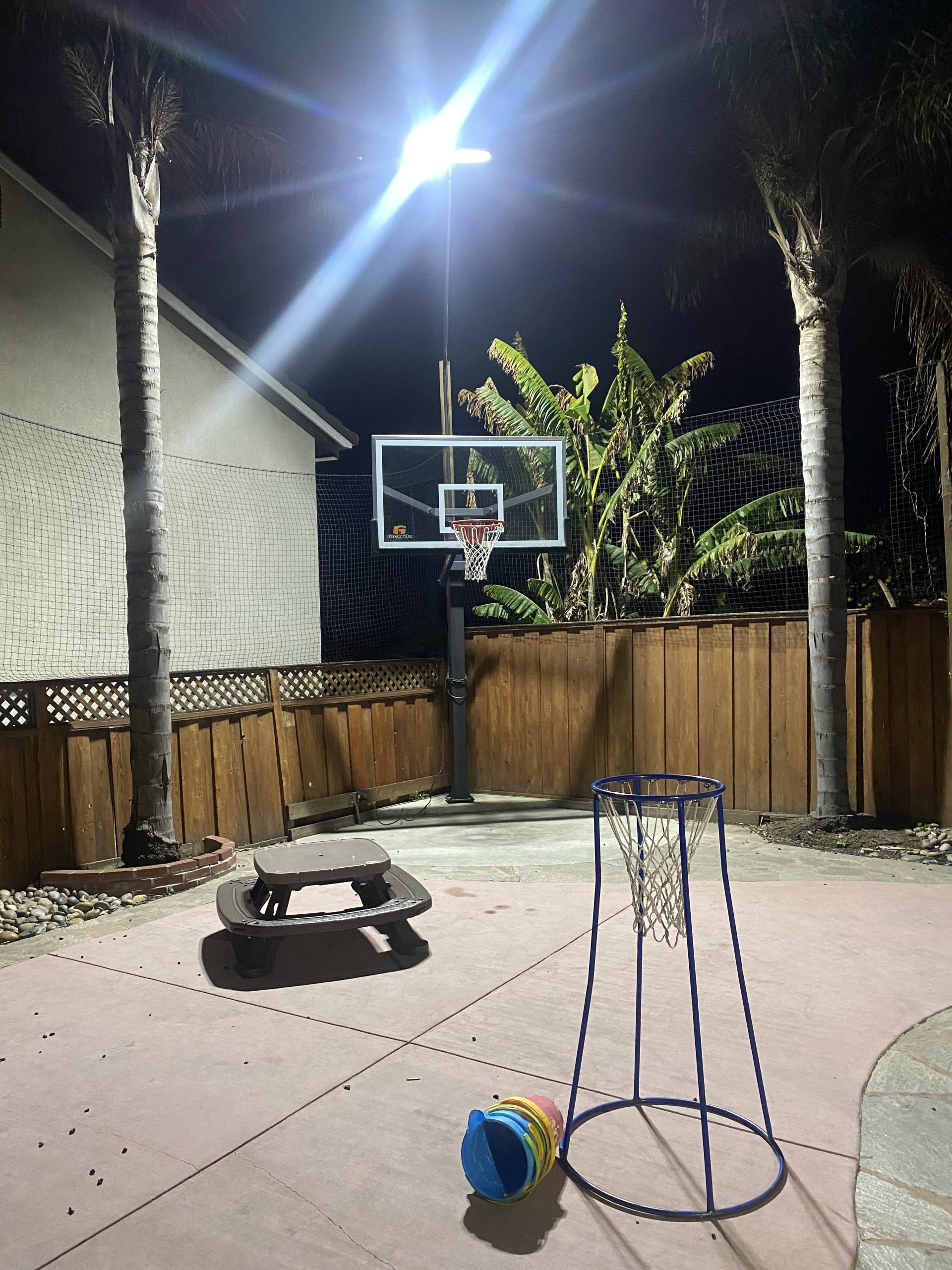 Onforu 150W LED Flood Light Outdoor, 15000LM Security Lights, IP66 Waterproof Outdoor Floodlight, 2 Pack 6500K Daylight White LED Exterior Lighting for Basketball Court, Stadium, Playground customer photo 1