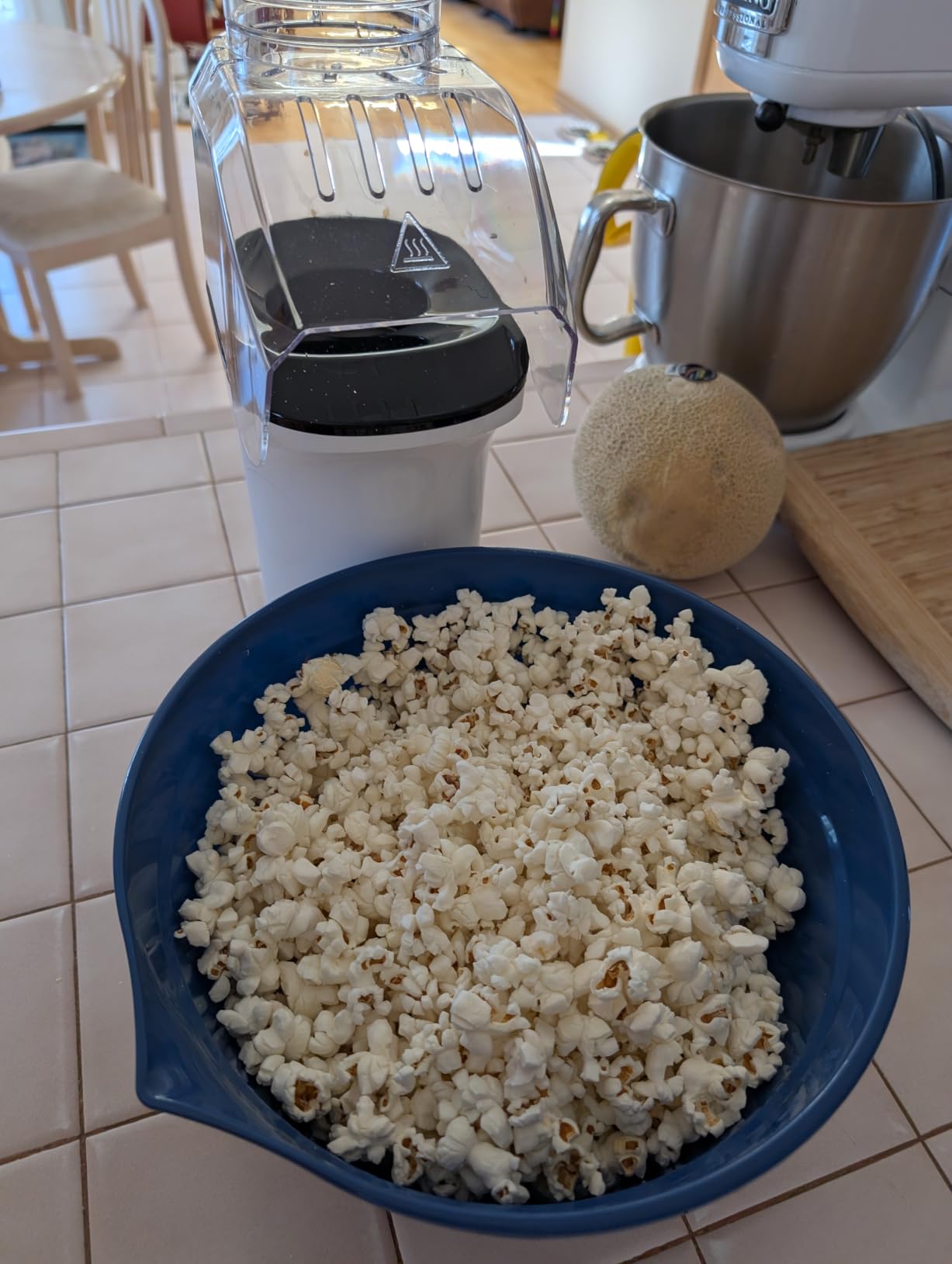 DASH Fresh Pop Popcorn Maker - Oil-Free, Air Popcorn Popper - With Measuring Cup & Recipe Guide - Perfect for Movie Nights - 16 Cups, Aqua customer photo 1