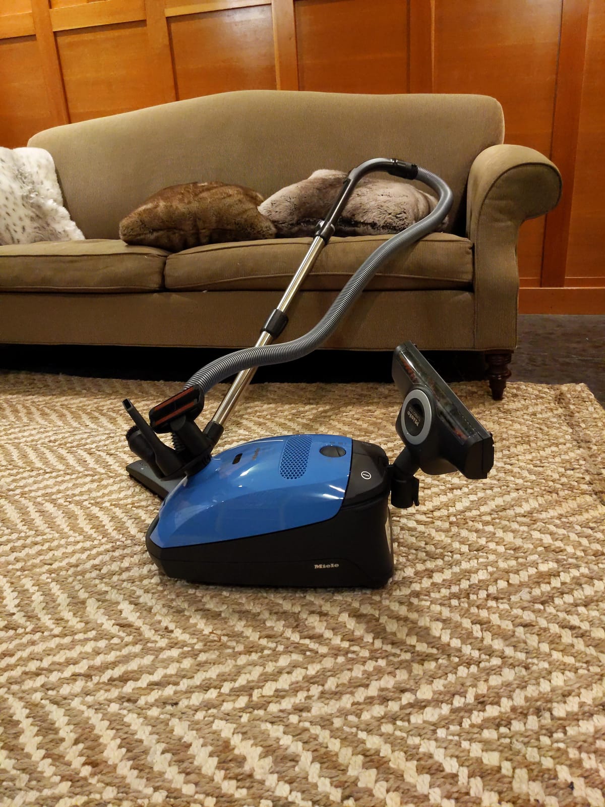 Miele Classic C1 Turbo Team Vacuum for Hard Floors & Low-Med Pile Carpet customer photo 1