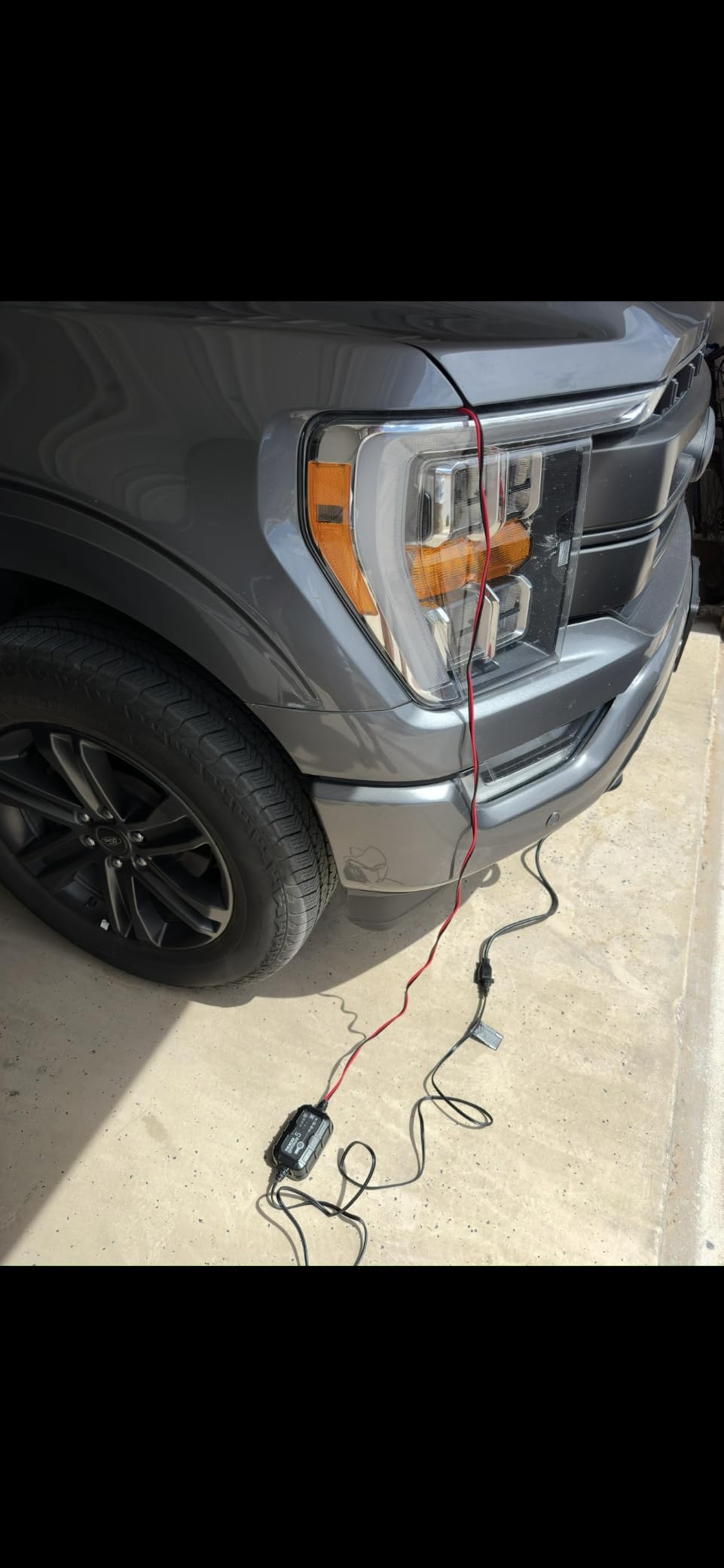 NOCO GENIUS5: 5A 6V/12V Smart Battery Charger - Automatic Maintainer, Trickle Charger & Desulfator with Overcharge Protection & Temperature Compensation - for Lead-Acid & Lithium Batteries customer photo 1