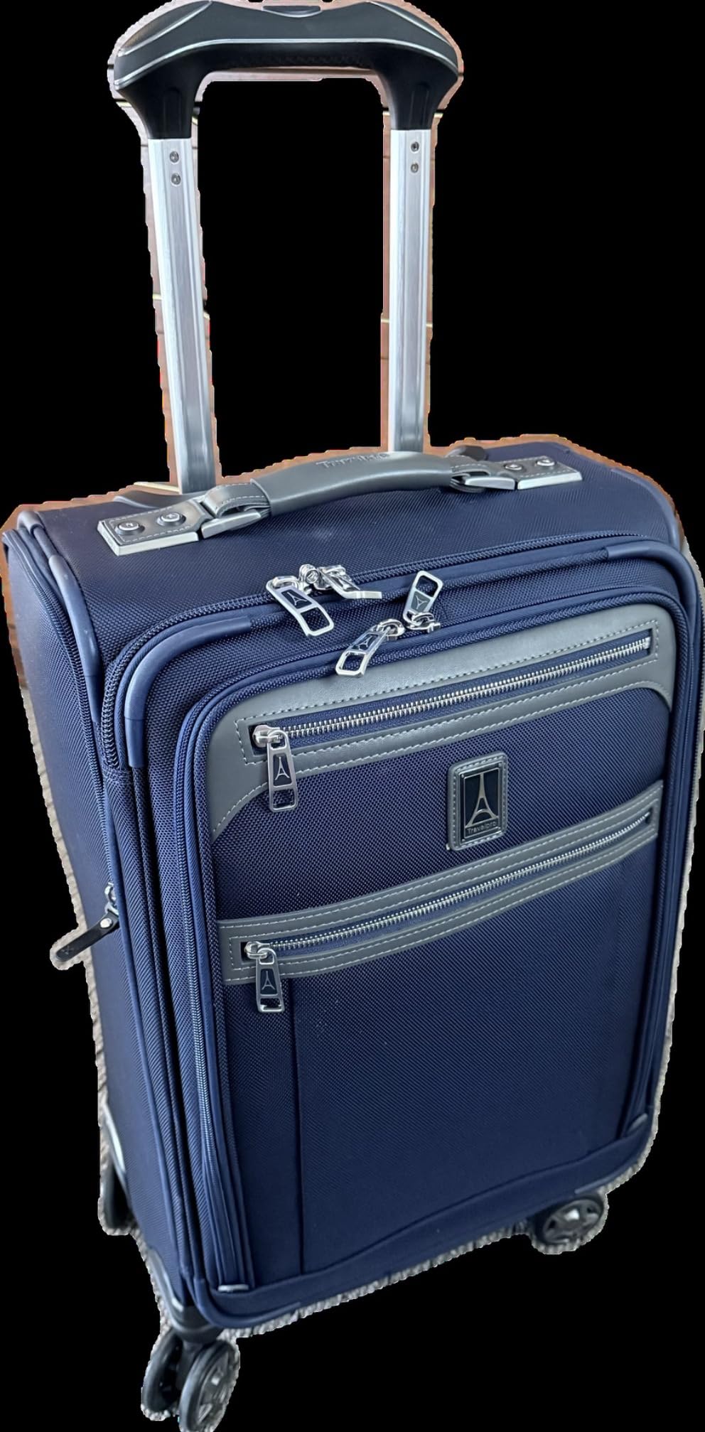 Travelpro Platinum Elite Carry-On Luggage Spinner, True Navy, 21-Inch | Expandable Softside With USB Port, Built-In Suiter, 8 Wheels & TSA-Approved Lock for Travelers customer photo 2