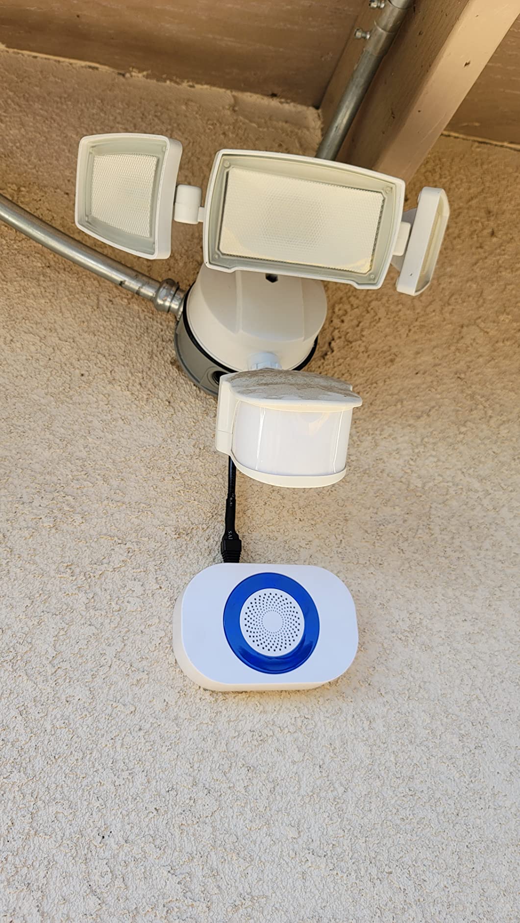 Dakota Alert Long Range Driveway Alarm Motion Detector - DCMA-4k Plus One Mile Wireless Range Alarm System - DCMT-4000 Transmitter & RE-4k Plus Receiver-Use Outdoors, Driveways, Entrances & Backyards customer photo 1
