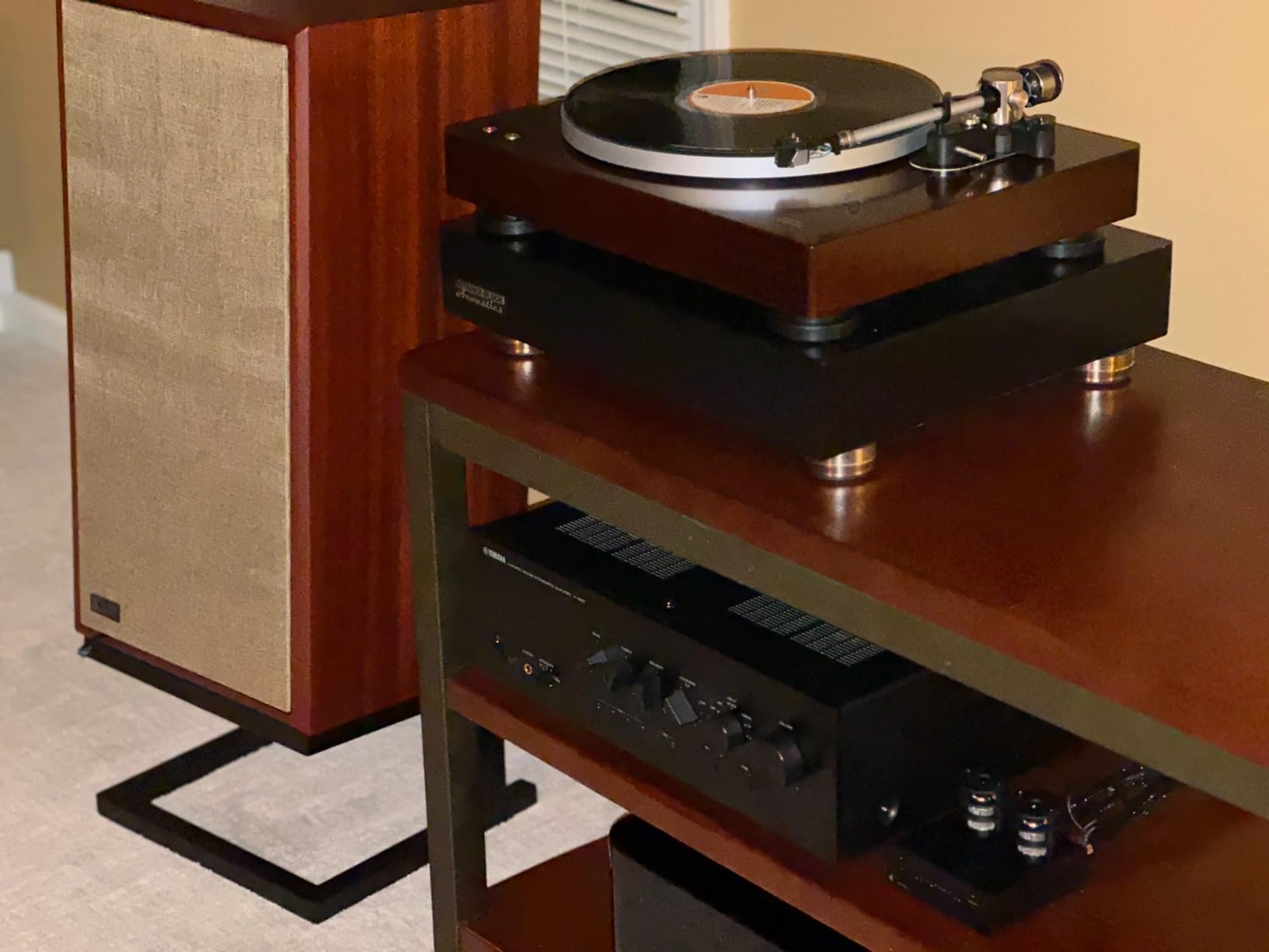 Classic Turntable Belt-Drive Two-Speed Built-in Phono Preamp Semi-Automatic with Auto Lift/Off, Audiophile-Grade Sound customer photo 1