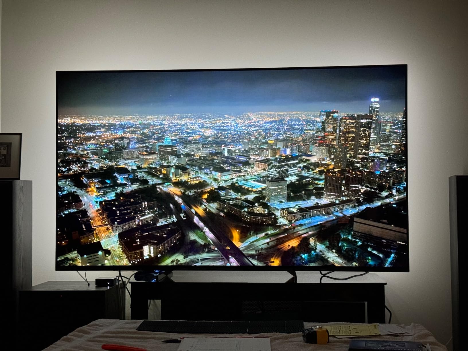 HAMLITE TV Bias Lighting 6500K True White for 70 72 75 80 82 85 Inch TV, 18Ft USB TV LED Backlight with RF Remote Cover 4 Sides Behind TV Background Room Decor Gaming Light for Men Ambient Mood Light customer photo 1