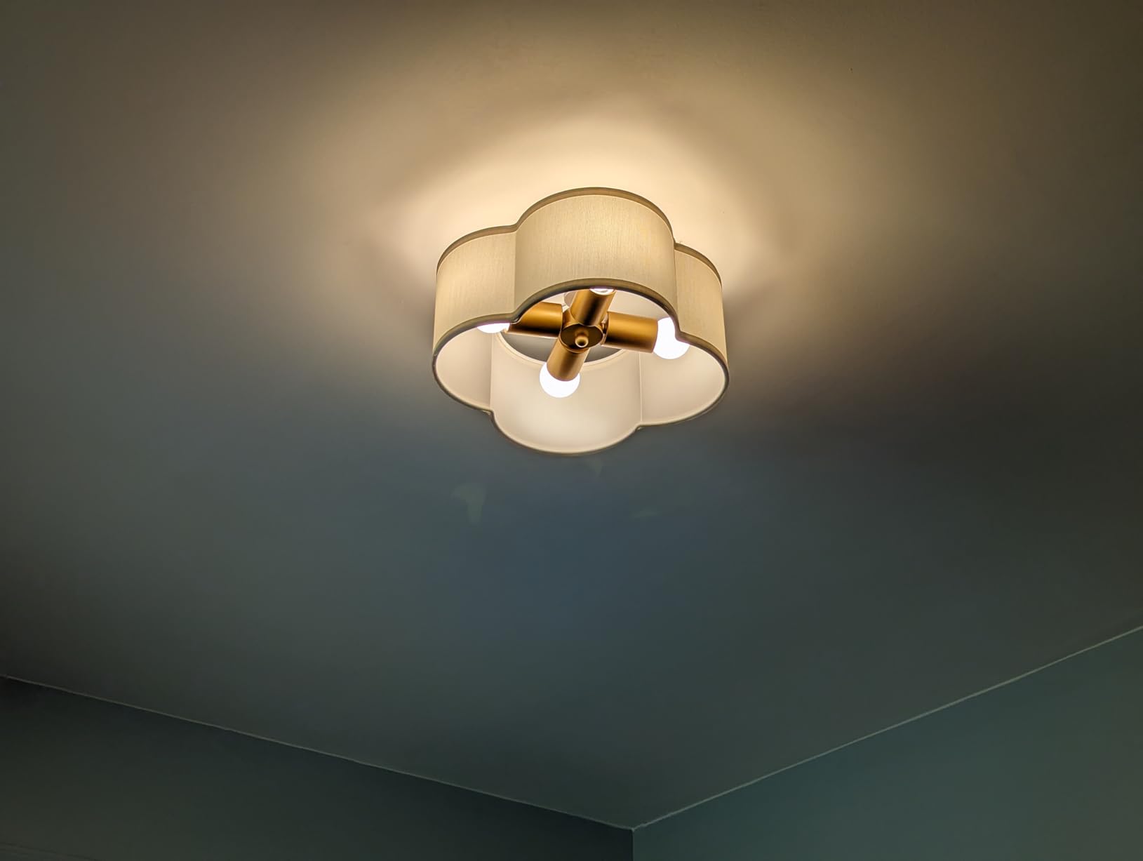 VILUXY Modern Flush Mount Ceiling Light Fixture Farmhouse White Fabric Semi Ceiling Lamps with Gold 4 Lights Drum Shade for Bedroom Dining Room Entryway Hallway Nursery customer photo 1