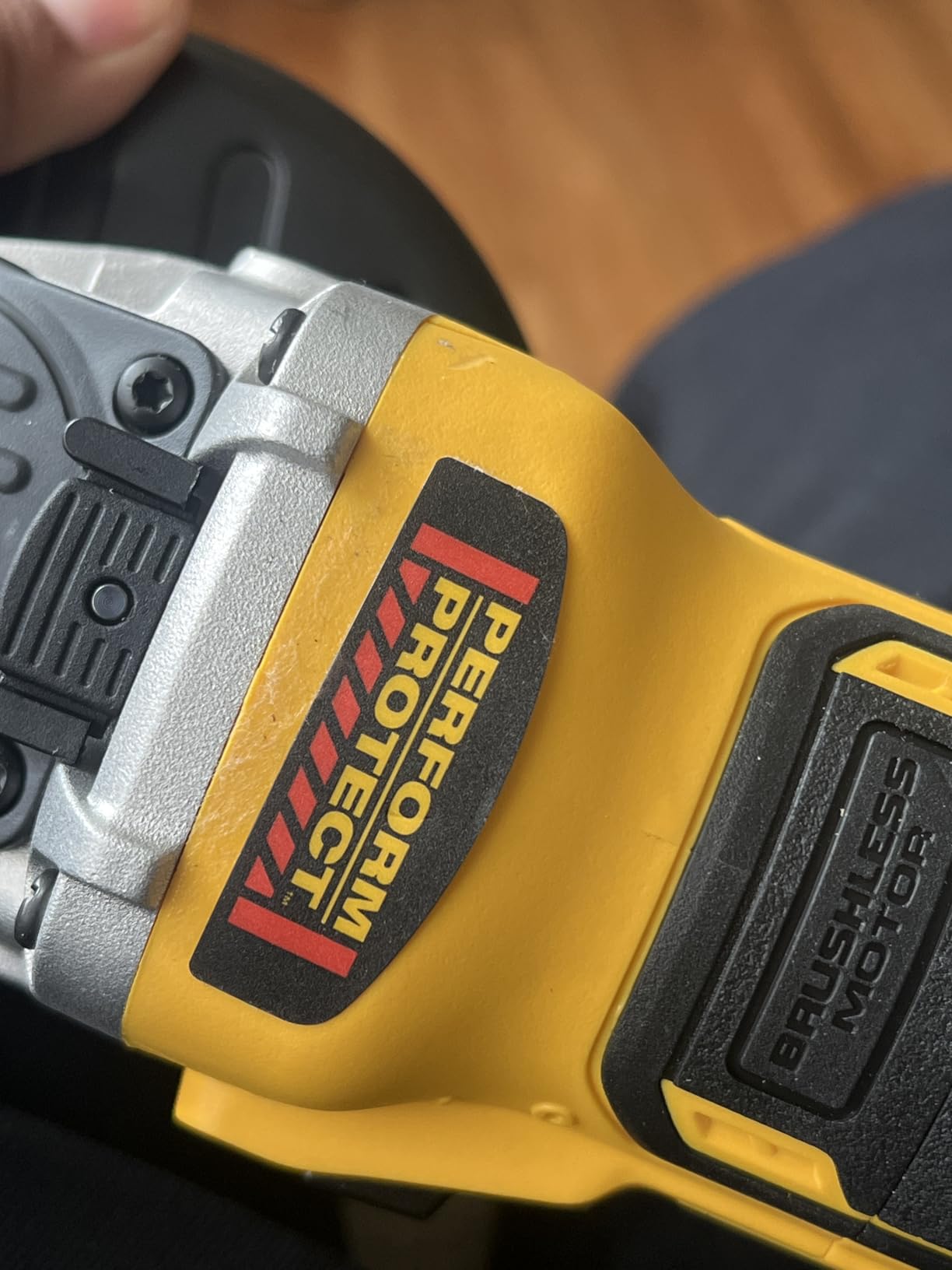 DEWALT 20V MAX* XR Angle Grinder with Kickback Brake, Slide Switch, 4-1/2-Inch, Tool Only (DCG405B) customer photo 2