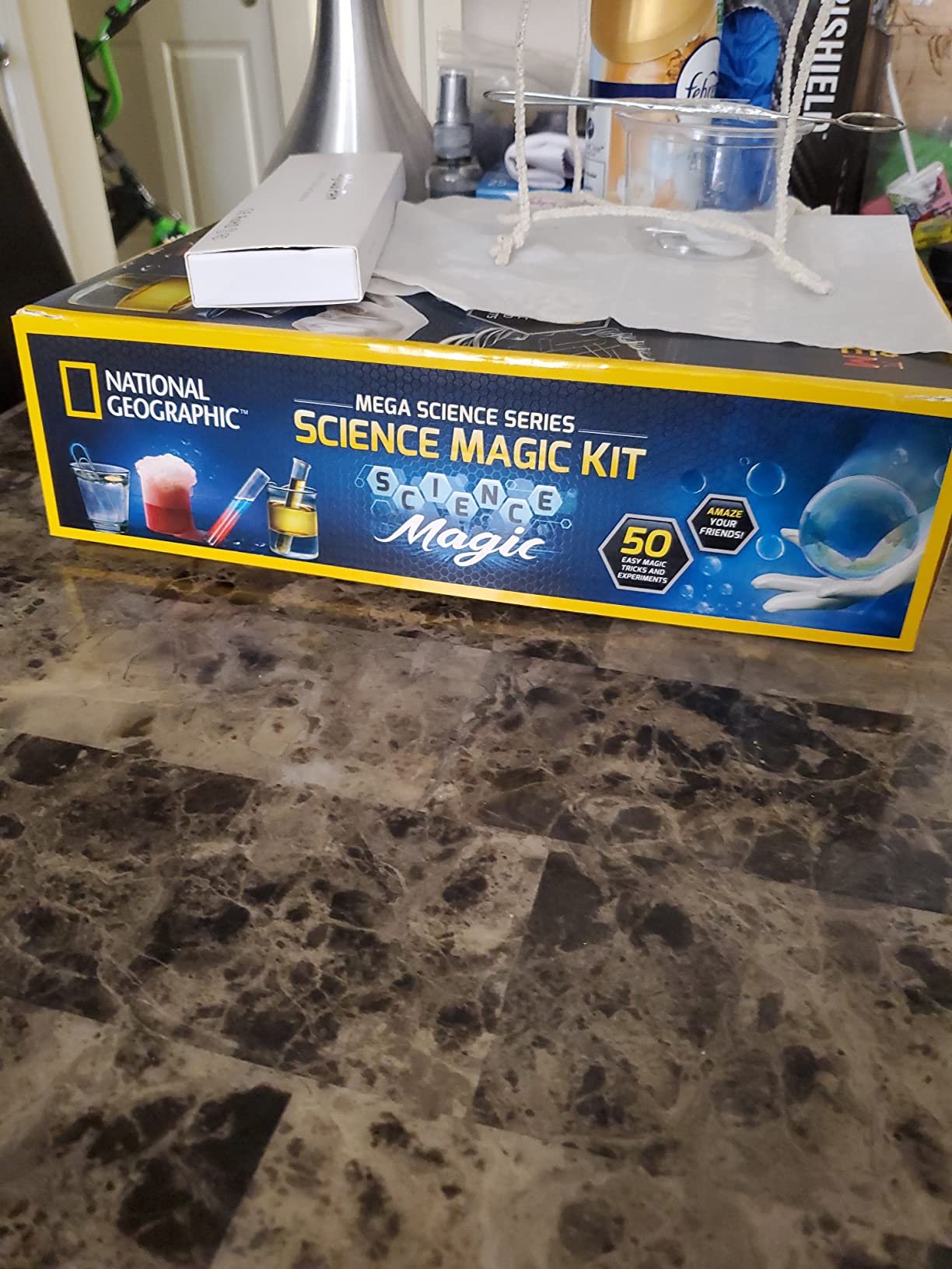 NATIONAL GEOGRAPHIC Science Magic Kit – Science Kit for Kids with 100+ Unique Experiments and Magic Tricks, Chemistry Set and STEM Project, A Great Gift for Boys and Girls (Amazon Exclusive) customer photo 1