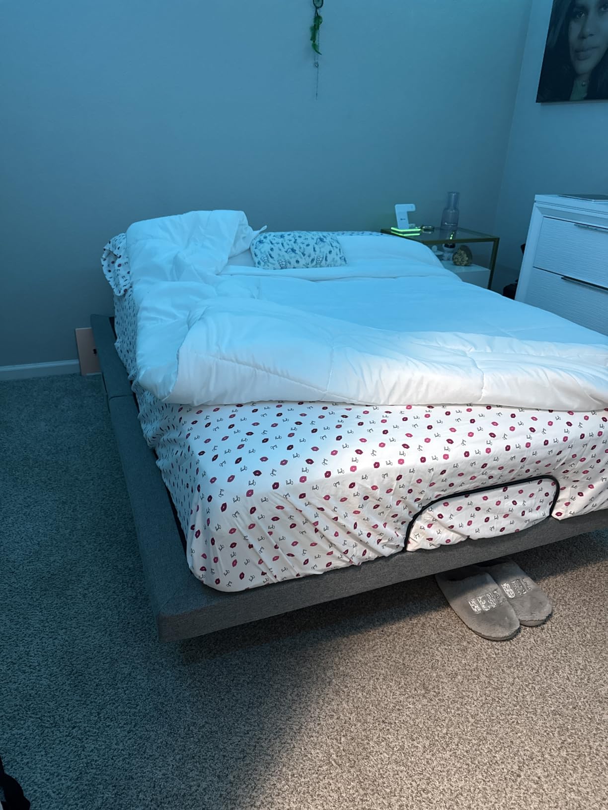 Best Choice Products Ergonomic Queen Size Adjustable Bed Frame, Electric Base w/Wireless Remote Control, Nightlight, Massager, 2 USB Ports customer photo 1