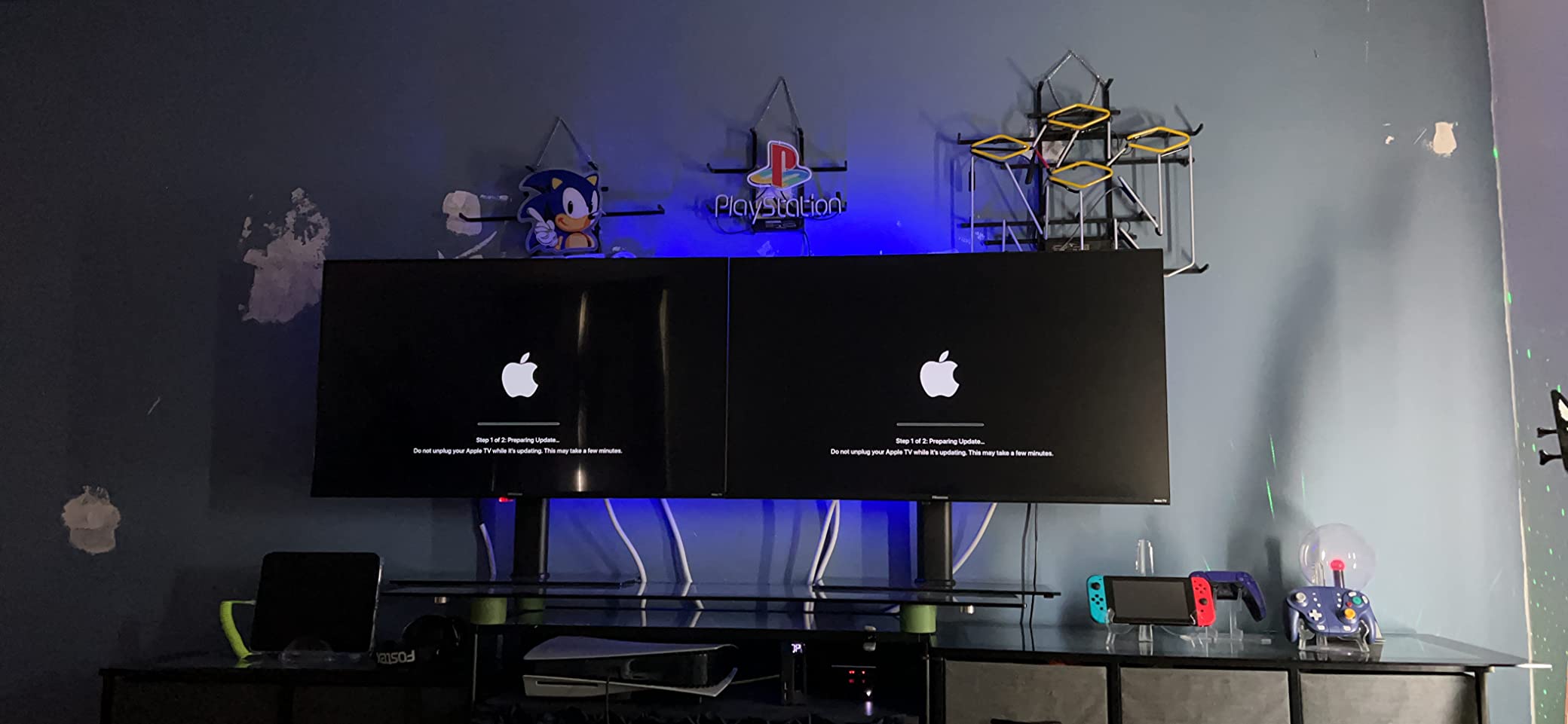 J-Tech Digital HDMI Splitter 4K 60Hz 1X4 Multi-Resolution Output (MRO) HDMI 2.0 Splitter Supports downscale HDR HDR10 / Dolby Vision 4K@60Hz 4:4:4 HDCP2.3 2.2 (JTECH-4KSP4) customer photo 1