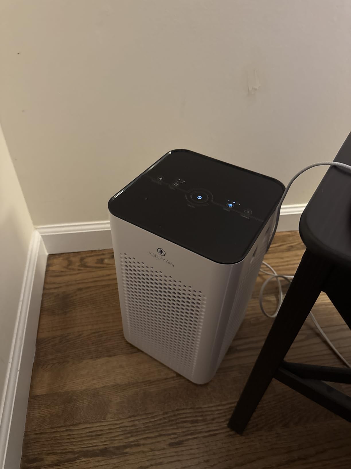 Medify MA-50 Air Purifier V3.0 with HEPA Filter | 2,640 ft² Coverage in 1hr for Smoke, Wildfires, Odors, Pollen, Pets | Quiet Removal to 0.3 Microns | White, 1-Pack customer photo 1