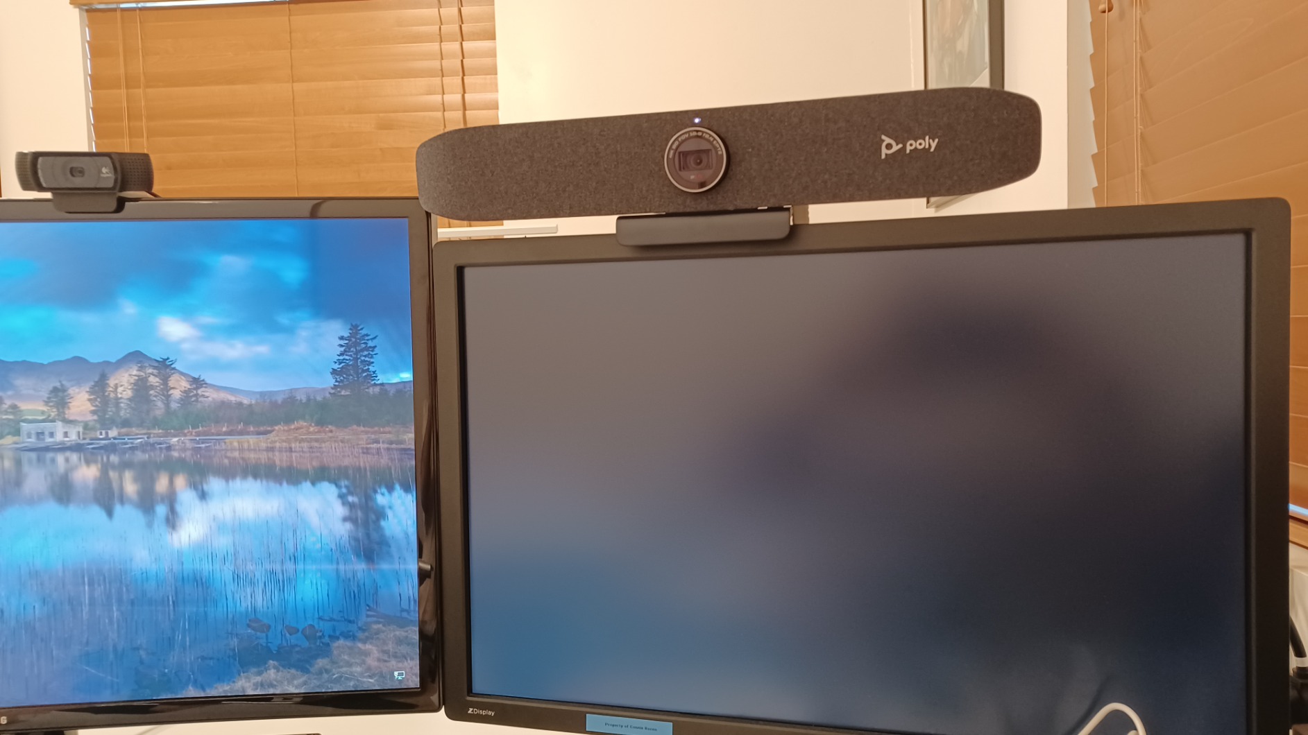 Poly Studio P15 Personal Video Bar (Plantronics + Polycom) - 4K Video Quality - Camera, Microphones & Speaker Solution with Premium Audio & Video - Certified for Zoom and Teams customer photo 1