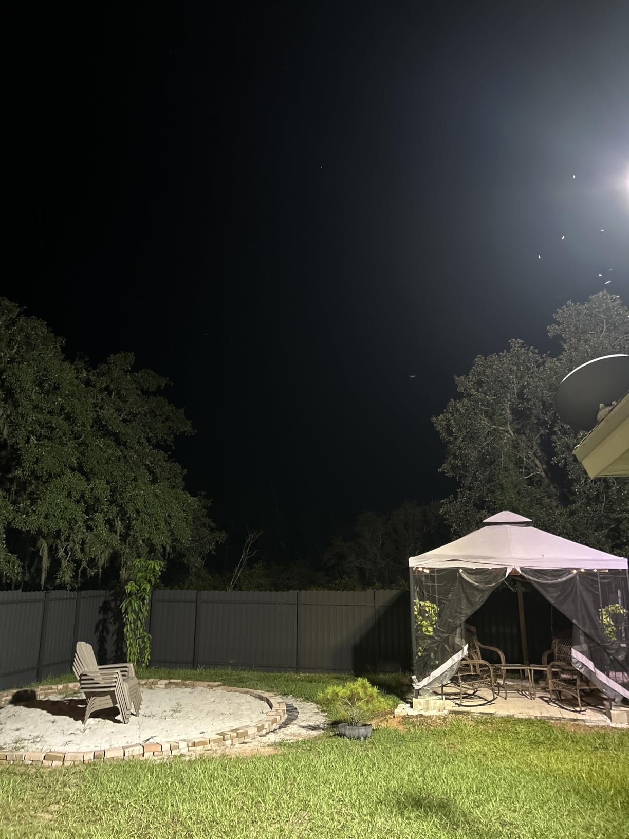 LED Stadium Light - 600W Equivalent High Mast Flood Light 16,000LM, IP66 Waterproof, 50,000Hrs Lifespan, 120° Wide Beam for Tunnels/Parking Lots/Fields - Super Bright & Energy-Saving (100W, 85V-305V) customer photo 1