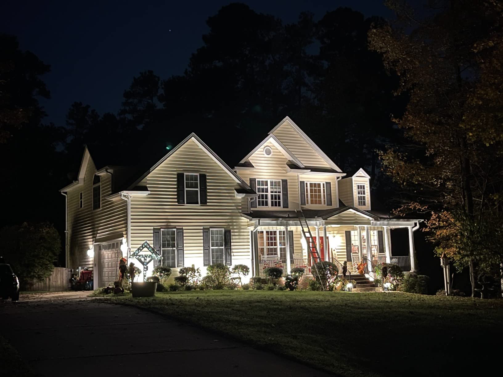 DEWENWILS LED Low Voltage Landscape Lights, 12V Aluminum Outdoor Spotlight | 14W 540LM 3000K, IP65 Waterproof Landscape Lighting for Yard, Garden, House, Tree, Lawn 4 Pack customer photo 1