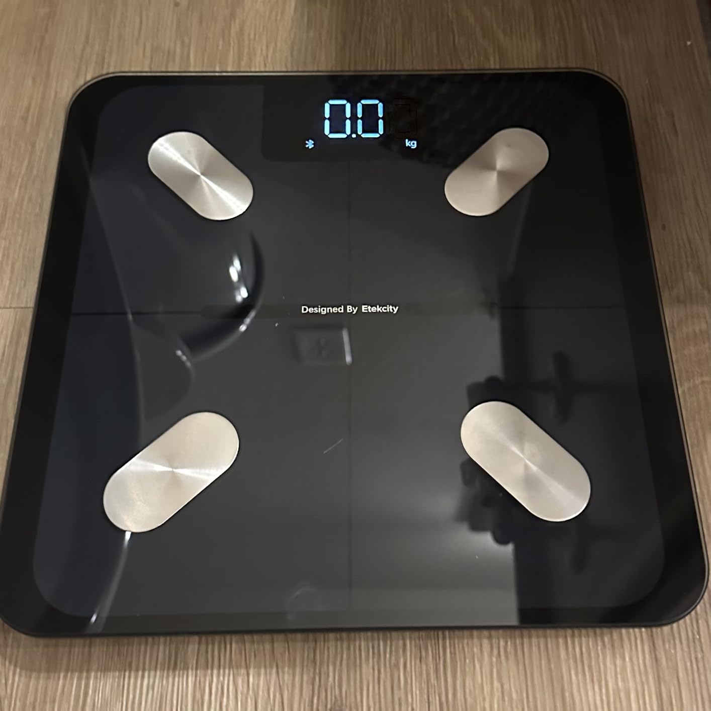 Etekcity Smart Scale for Body Weight, Body Fat and BMI, FSA Eligible | HSA Eligible, Bathroom Scale with Muscle Mass, Accurate Bluetooth App Sync, LED Display and Tempered Glass customer photo 2