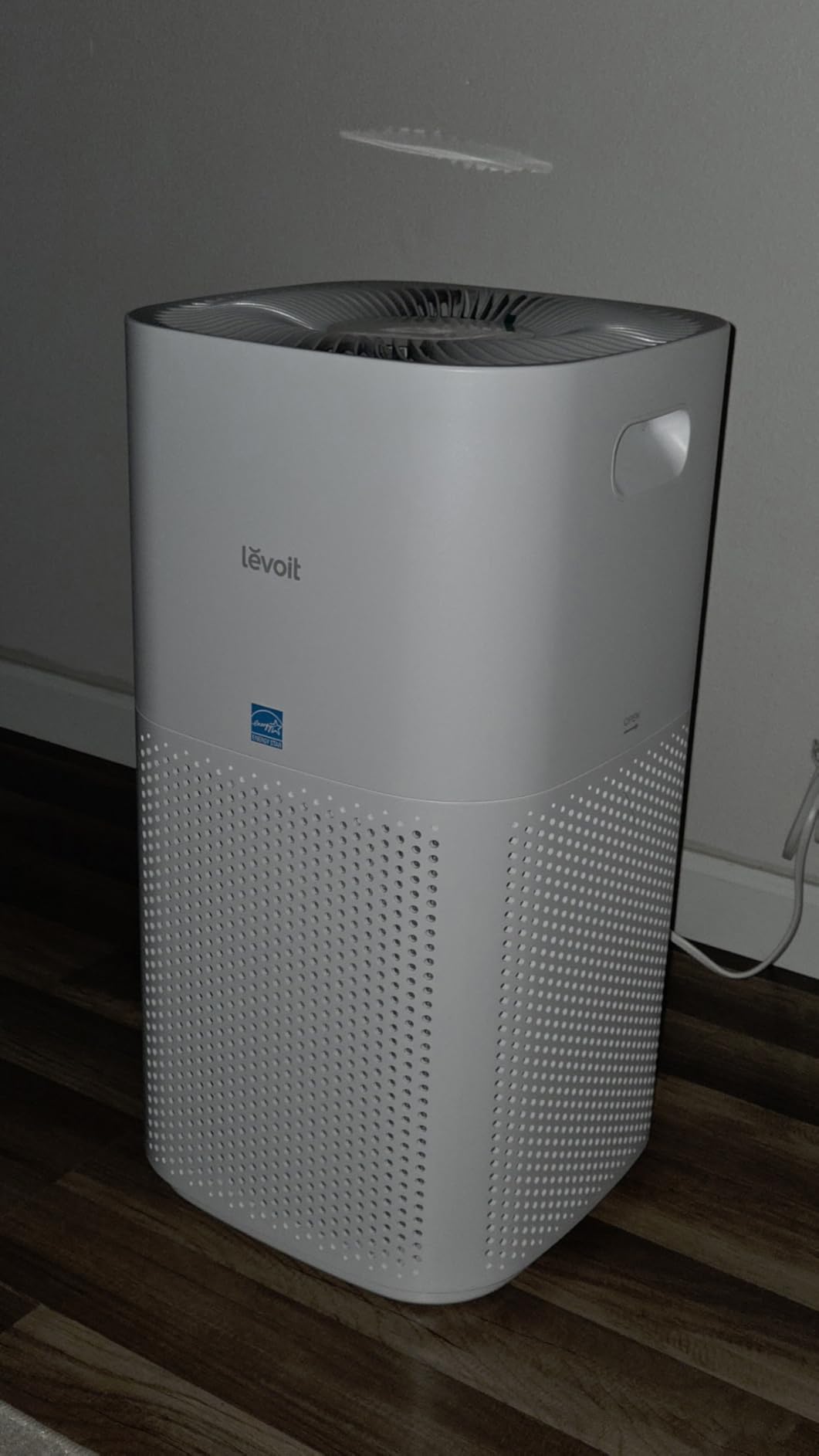 Levoit Air Purifiers for Home Large Room Up to 2933 Ft² With HEPA Sleep Mode, AHAM VERIFIDE, Smart WIFI, PM2.5 Monitor, 3-in-1 Filter For Smoke, Pet Allergies, Dust, Alexa Control, Core 600S-P, White customer photo 2