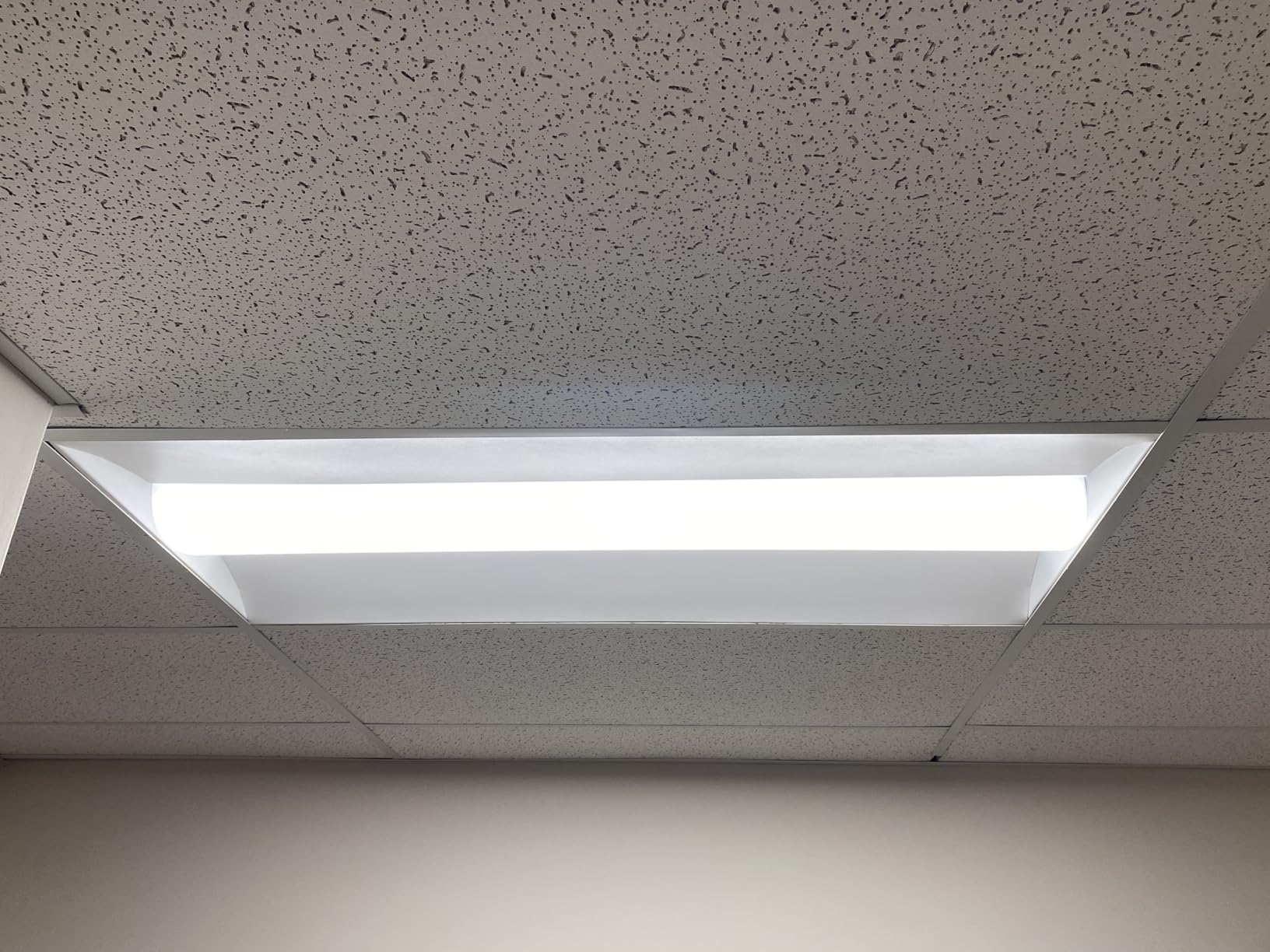 Lithonia Lighting 2x4 LED Troffer Light, Adjustable Lumens, 3-in-1 CCT | Stack Switch Series LED Drop In Ceiling Light for Dropped Ceiling, Low, Medium, High Brightness, 3500K/4000K/5000K CCT, White customer photo 2