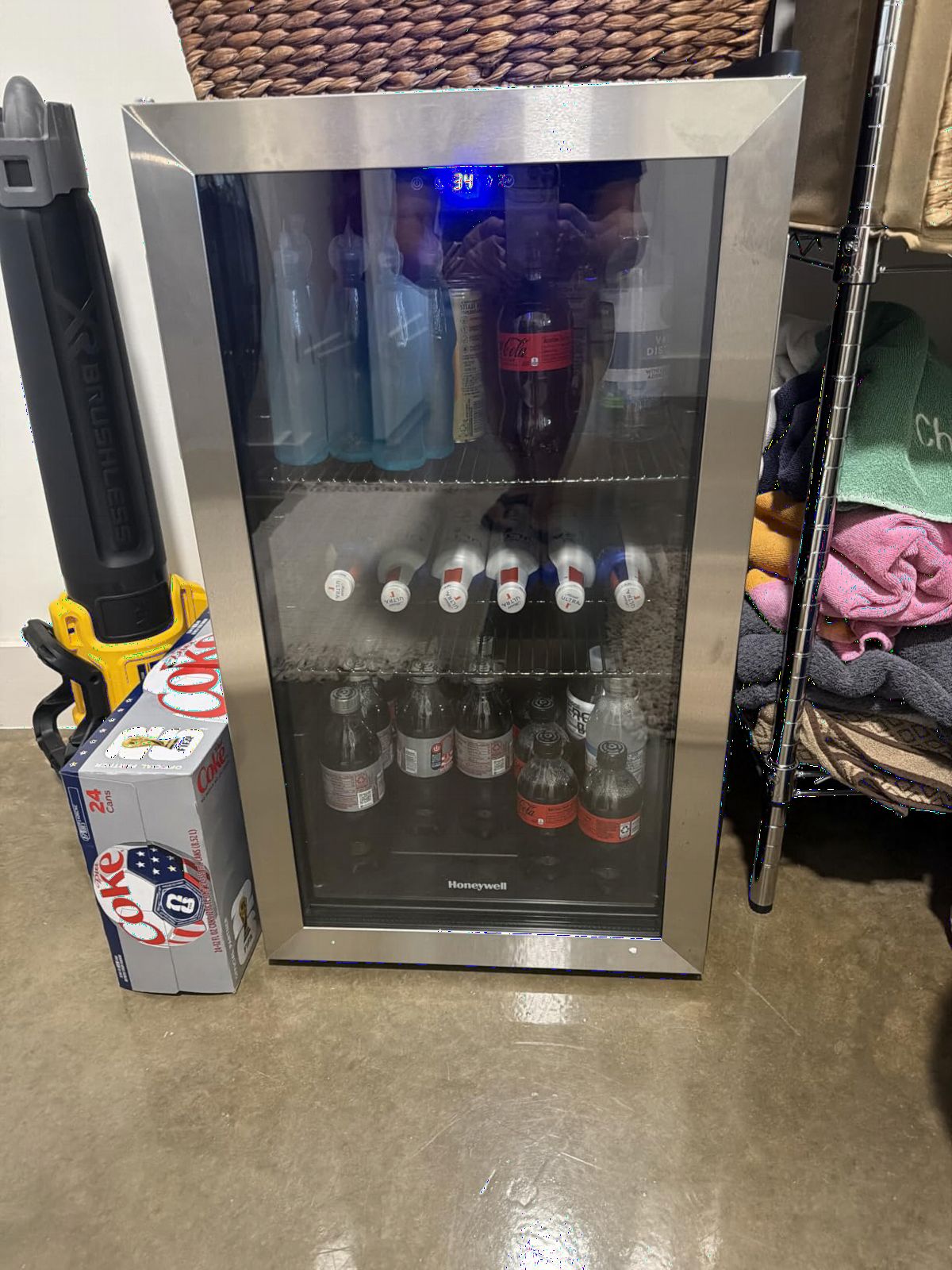 Honeywell Beverage Refrigerator and Cooler, 116 Can Mini Fridge with Glass Door for Soda Beer or Wine for Office or Bar with Adjustable Removable Shelving, Commercial Grade customer photo 2