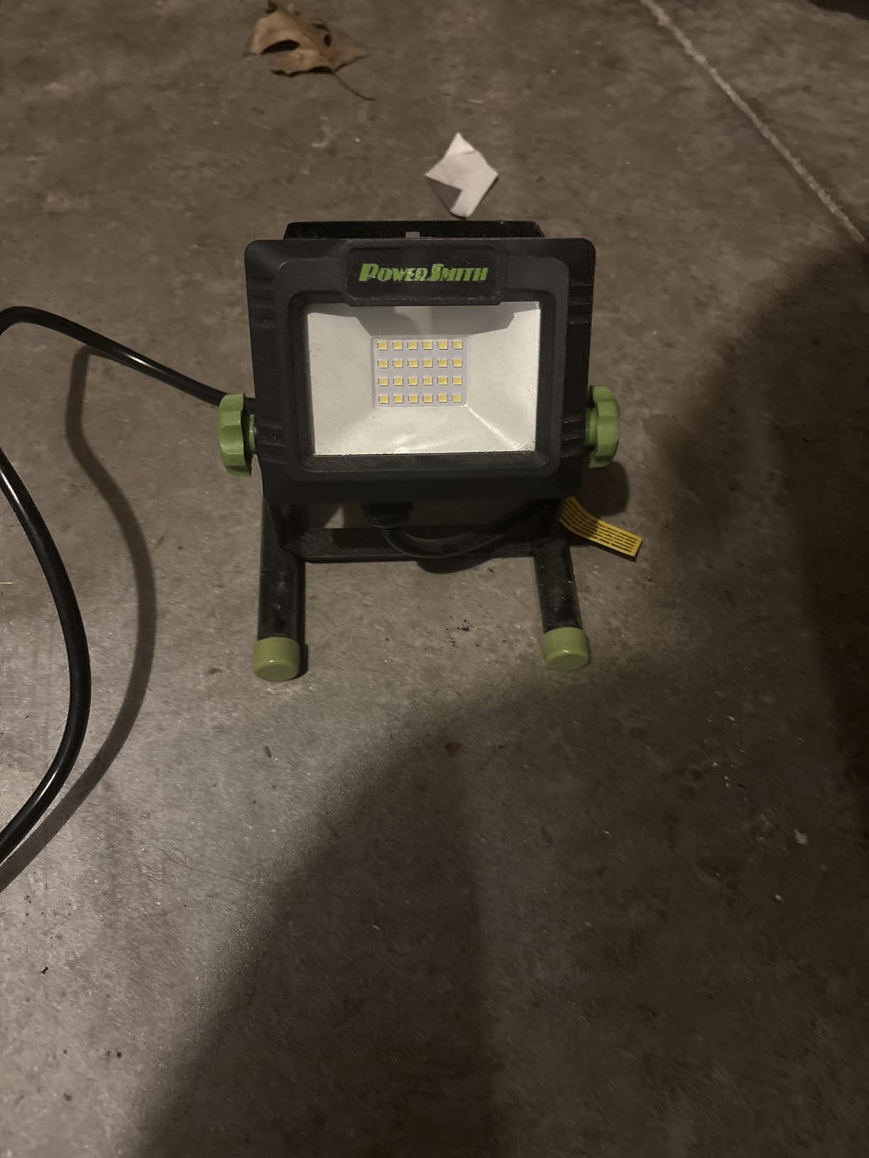 PowerSmith LED Work Light with Metal Stand and Sealed Power Switch 2000 Lumens PWLS020H customer photo 2