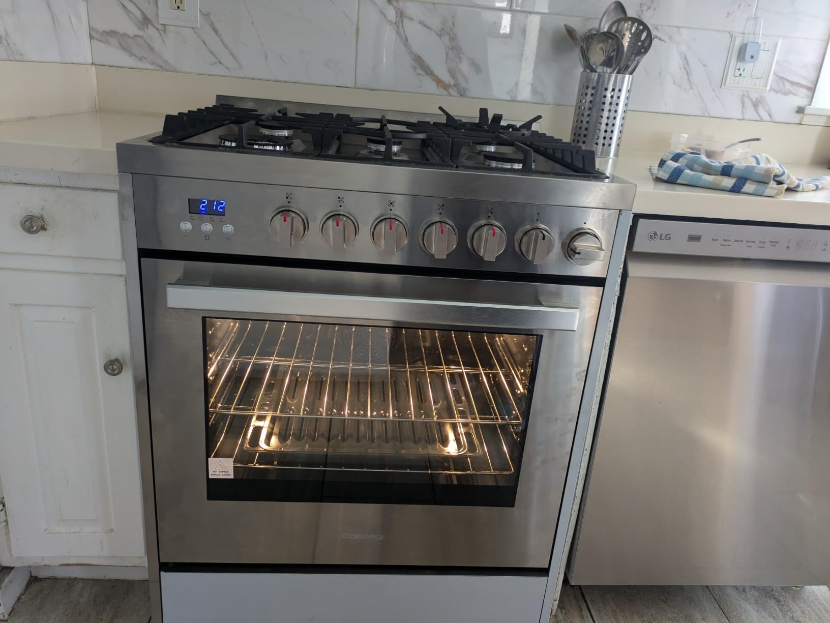 COSMO COS-305AGC 30 in. 5.0 cu. ft. Freestanding Single Oven Gas Range with 5 Burner Cooktop and Heavy Duty Cast Iron Grates in Stainless Steel | Cosmo COS-305AGC Oven Fan Circulation, Cast Iron Grates, Digital Display with Timer, Liquid Propane Convertible, Wok Ring customer photo 1