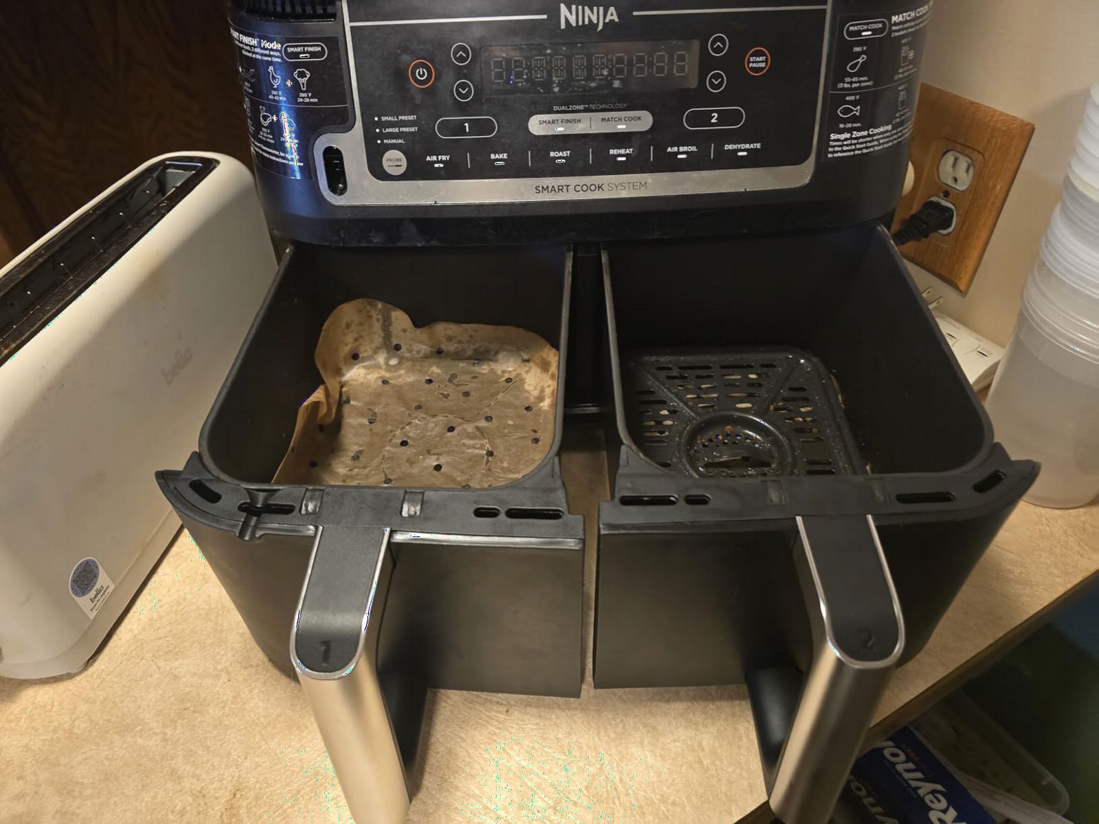 Ninja DZ550 Foodi 10 Quart 6-in-1 DualZone Smart XL Air Fryer with 2 Independent Baskets, Smart Cook Thermometer customer photo 1