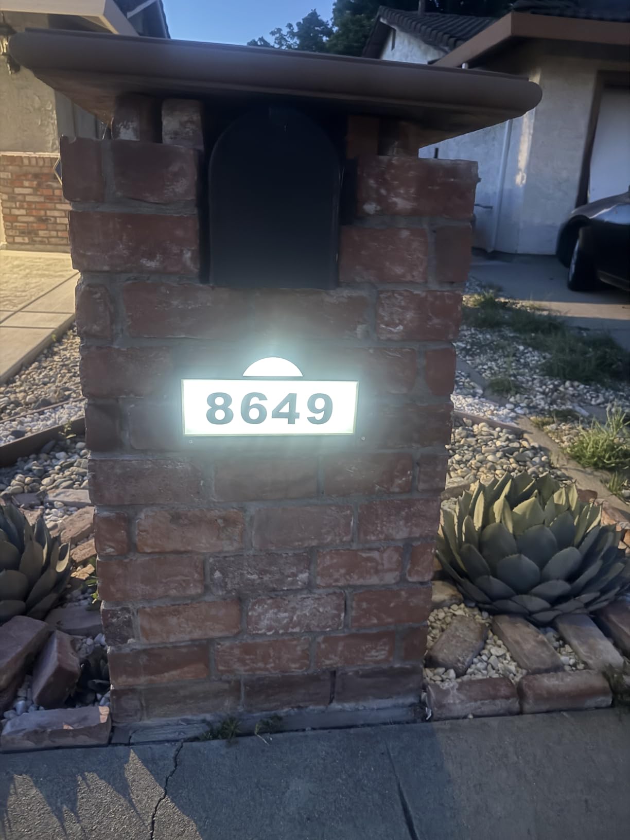 Solar House Numbers for Outside, Aqonsie Solar Powered Address Sign with Warm White & Cold White, IP65 Waterproof Solar Address Signs for Yard, LED Illuminated Plaques Wall Mounted & In Ground customer photo 2