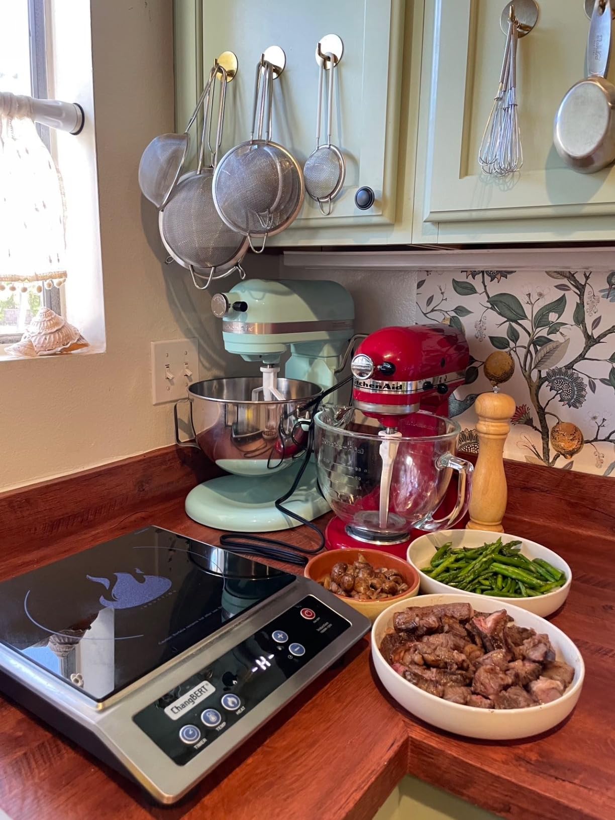 ChangBERT Induction Cooktop, Commercial Grade Portable Cooker, Large 8” Heating Coil, Premium Stainless Steel Countertop Burner with NSF Certified, 10 Hours Timer Powerful 1800W Professional Hot Plate customer photo 2