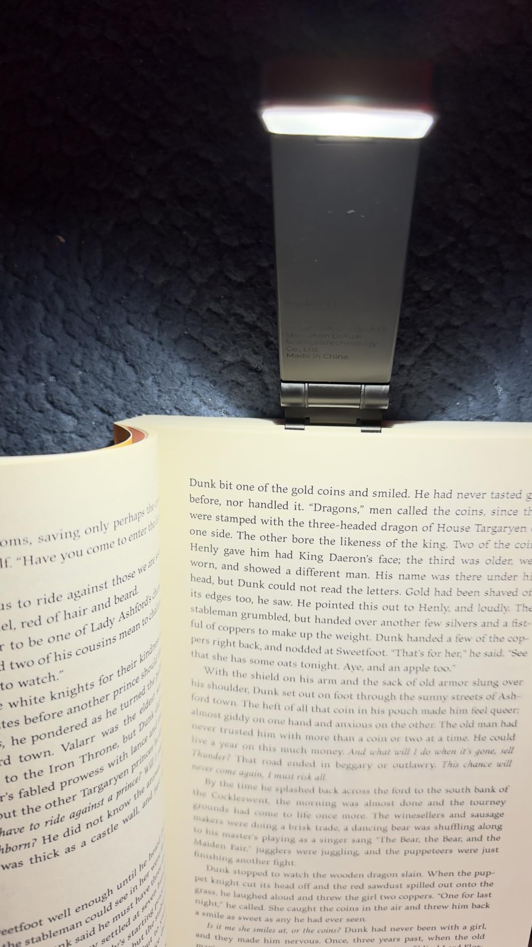 86lux Book Light, Rechargeable Clip-On LED Reading Light for Bed | 3 Color Temperatures with Stepless Dimming, Ultralight Bookmark Design for Book Lovers, Grey customer photo 2