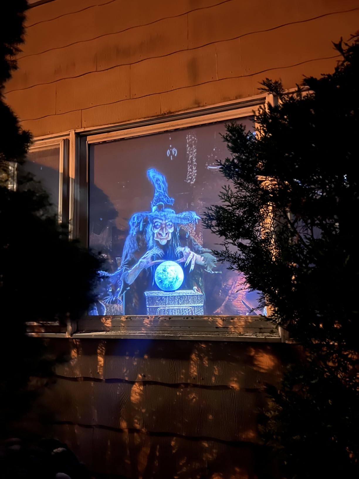 AtmosFX Halloween Digital Decoration on USB Includes 8 Atmosfx Video Effects for Hallloween customer photo 1