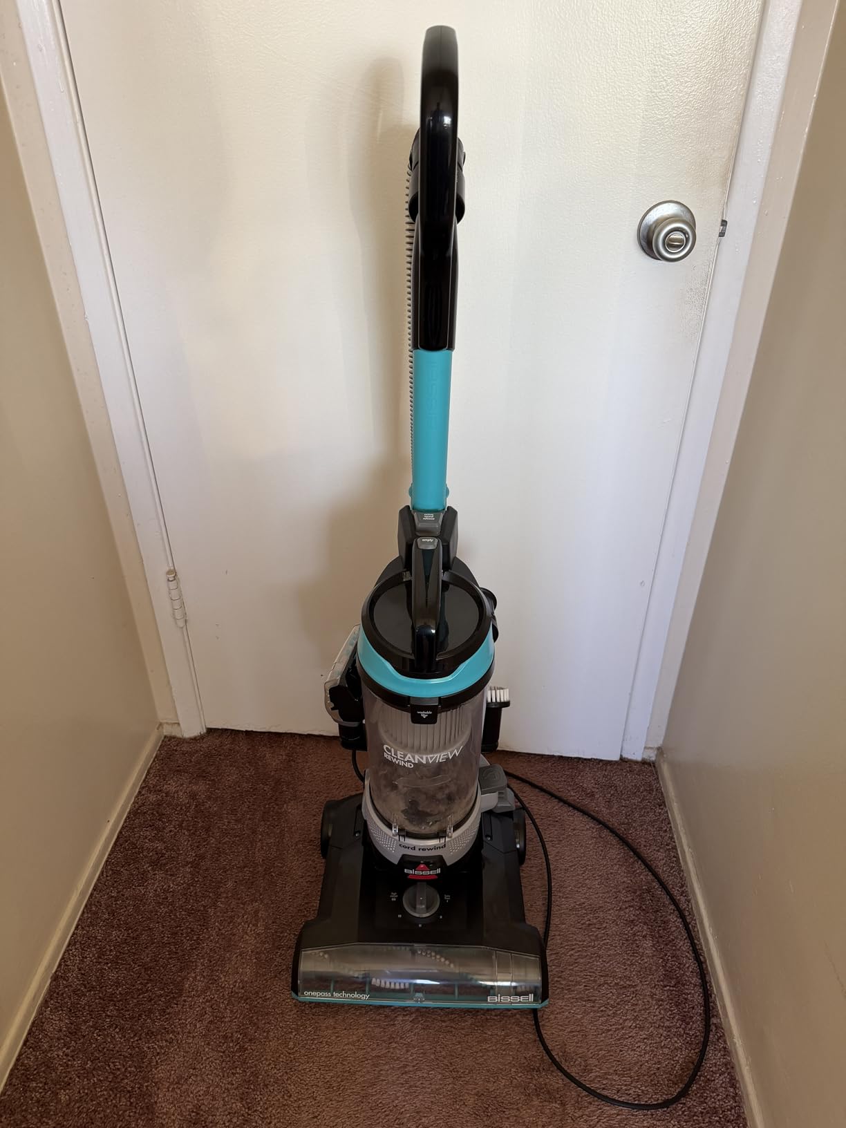 Bissell CleanView Rewind Pet Bagless Vacuum with Automatic Cord Rewind, 3534 customer photo 2