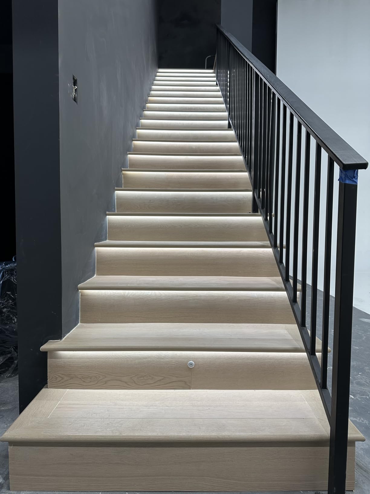 20-Step Intelligent Motion Sensor Stair Lights Kit, 47.2-Inch Cuttable COB LED Strip Lights for Indoor Stairs, PIR Smart Staircase Lighting with Daylight Sensor, Cool White (6000k) customer photo 1
