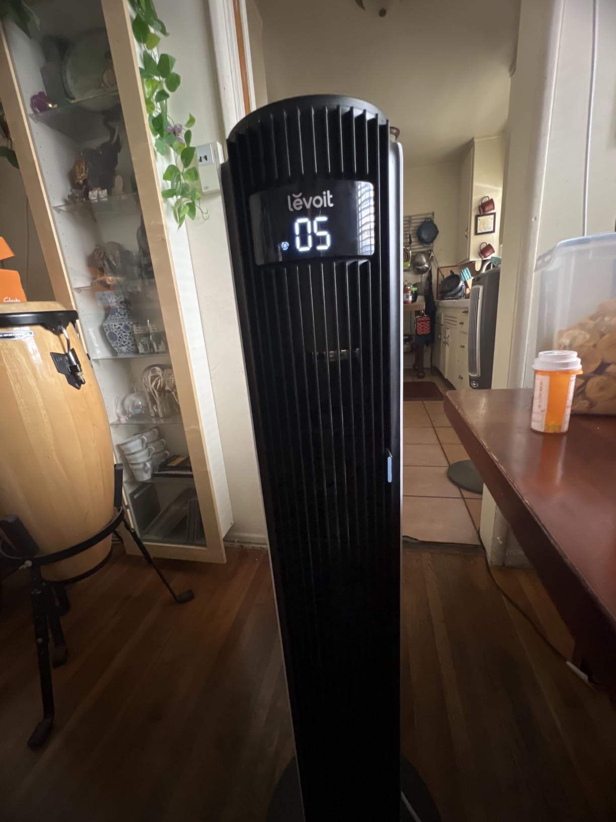 LEVOIT Tower Fan for Bedroom, 90° Oscillating Standing Fan with 28dB Quiet for Sleep, 28ft/s Velocity, 12H Timer, 5 Speeds 4 Modes, Remoter, Bladeless Room Fan for Home, Office, Indoor, 36 inch, White customer photo 2