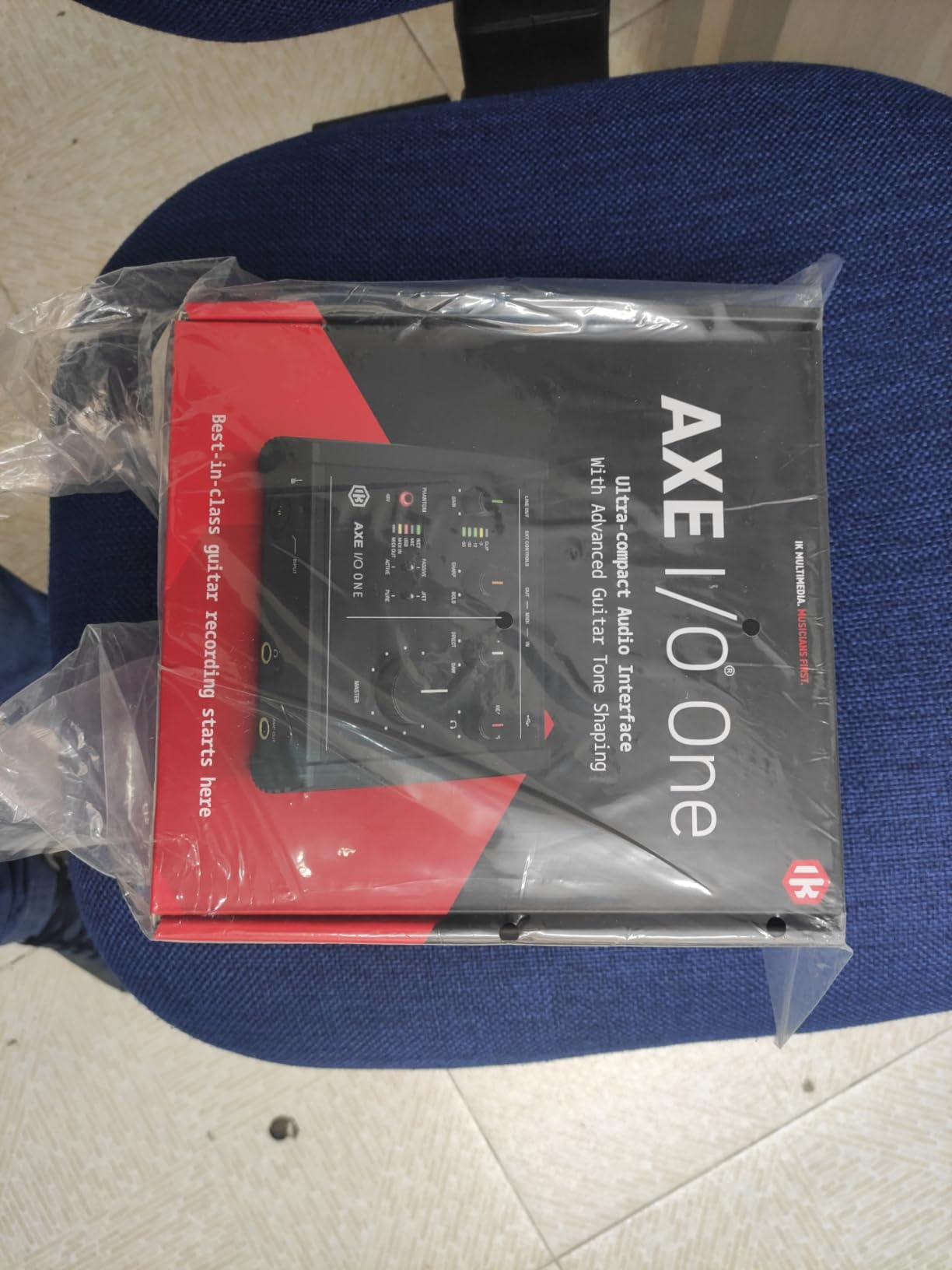 IK Multimedia AXE I/O One - Professional USB Audio Interface with Z-TONE advanced guitar tone shaping customer photo 2